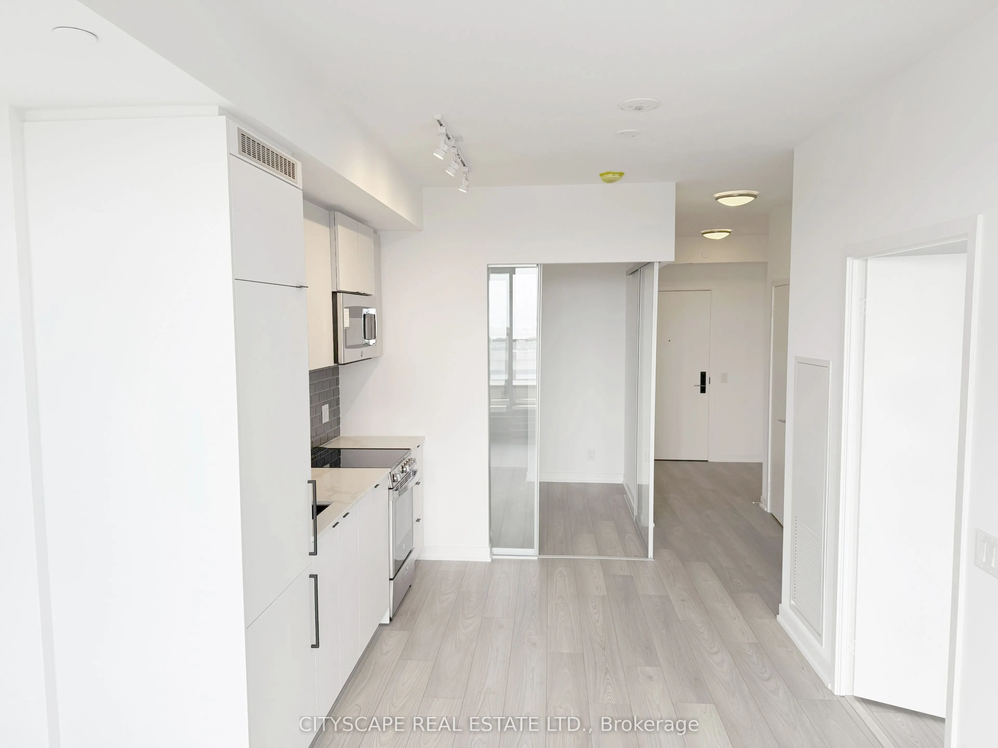 285 Dufferin Street, #914
