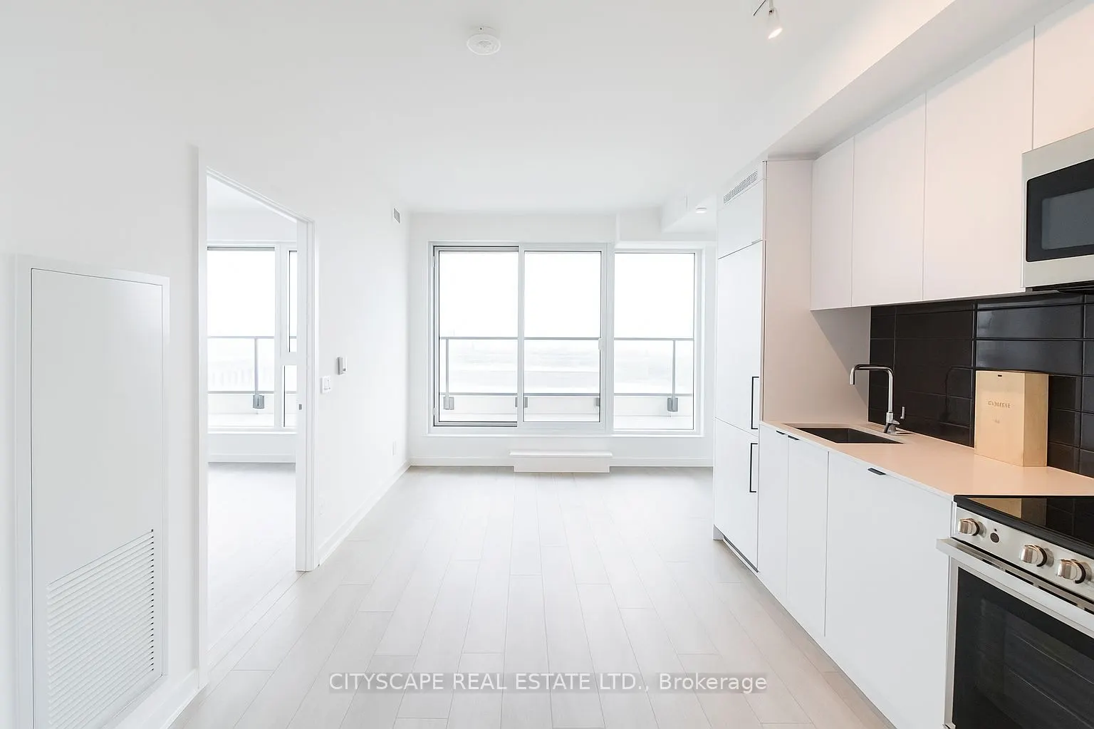 285 Dufferin Street, #914