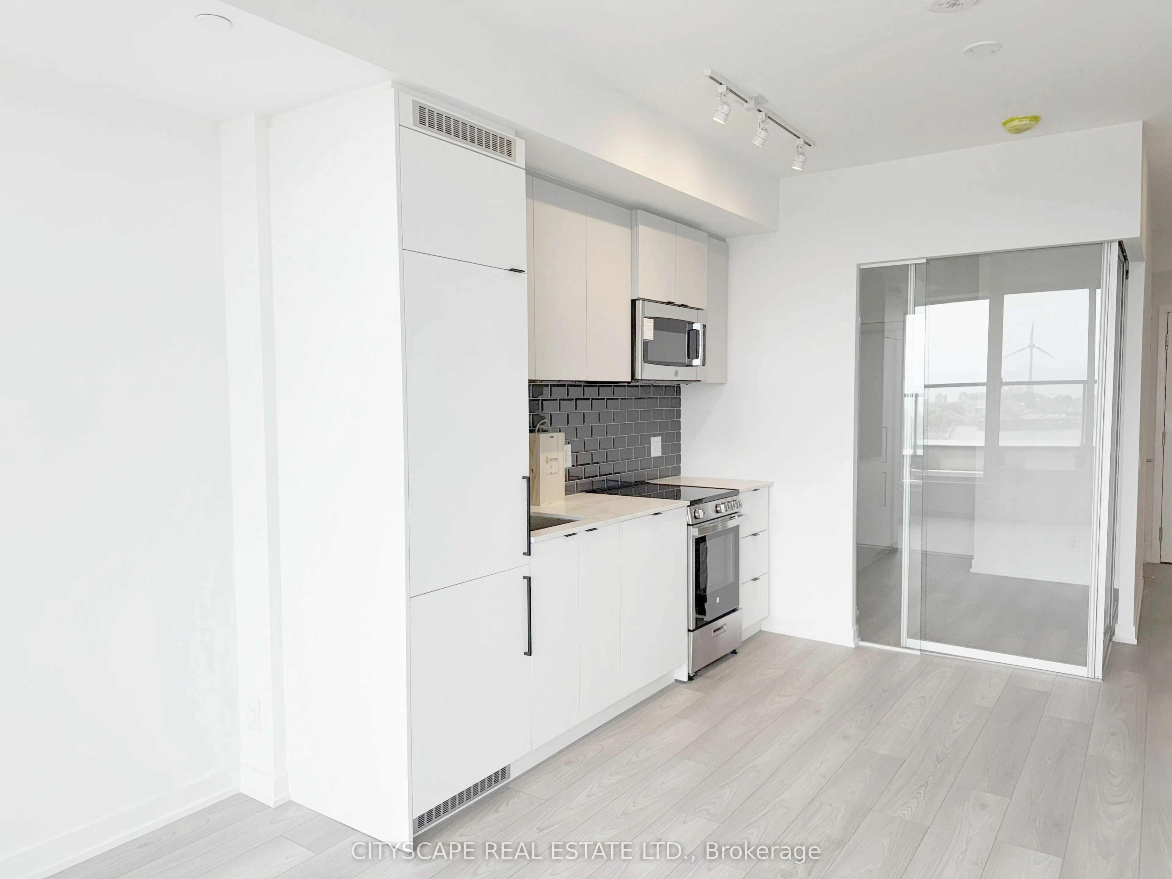 285 Dufferin Street, #914