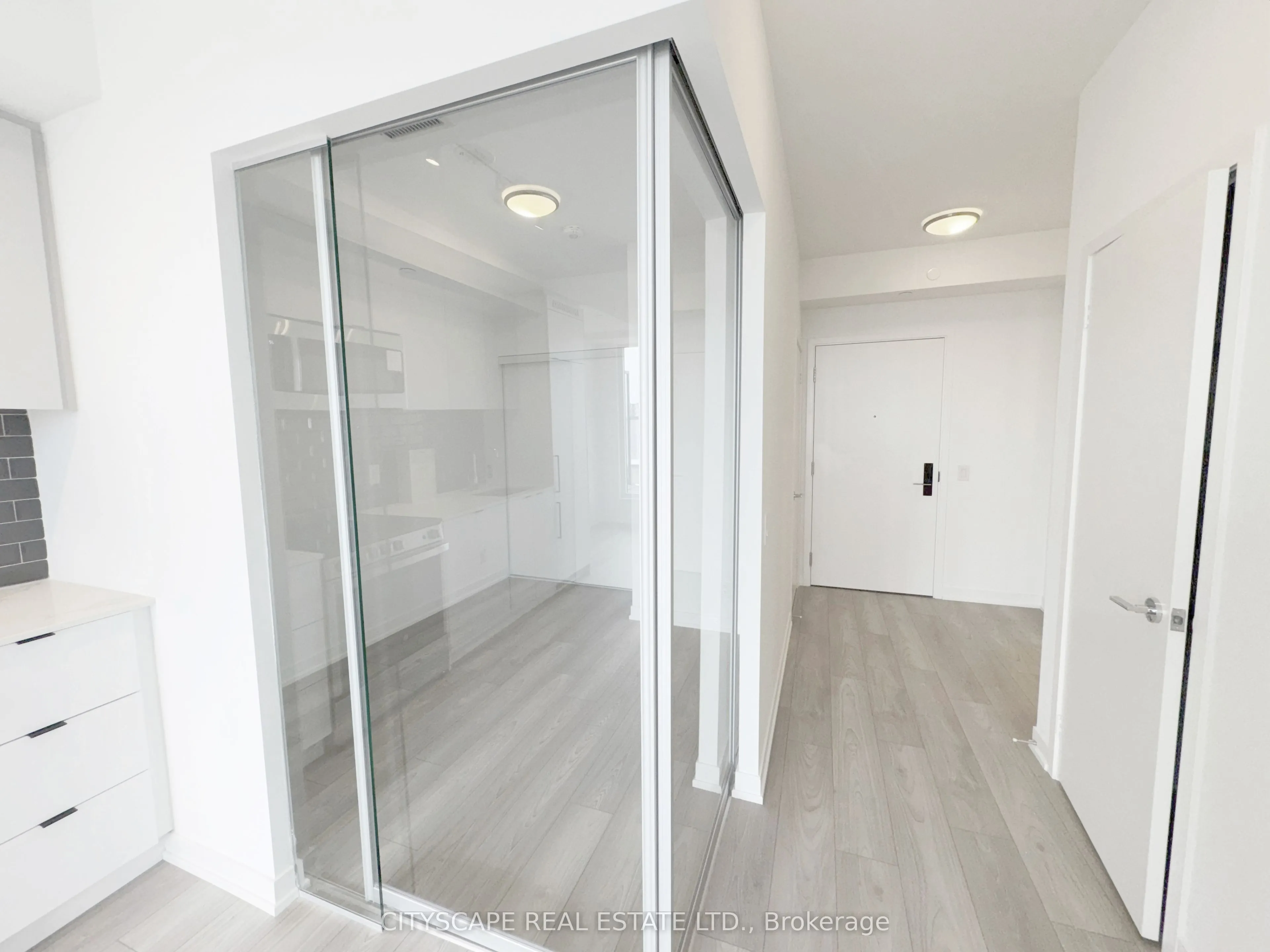 285 Dufferin Street, #914
