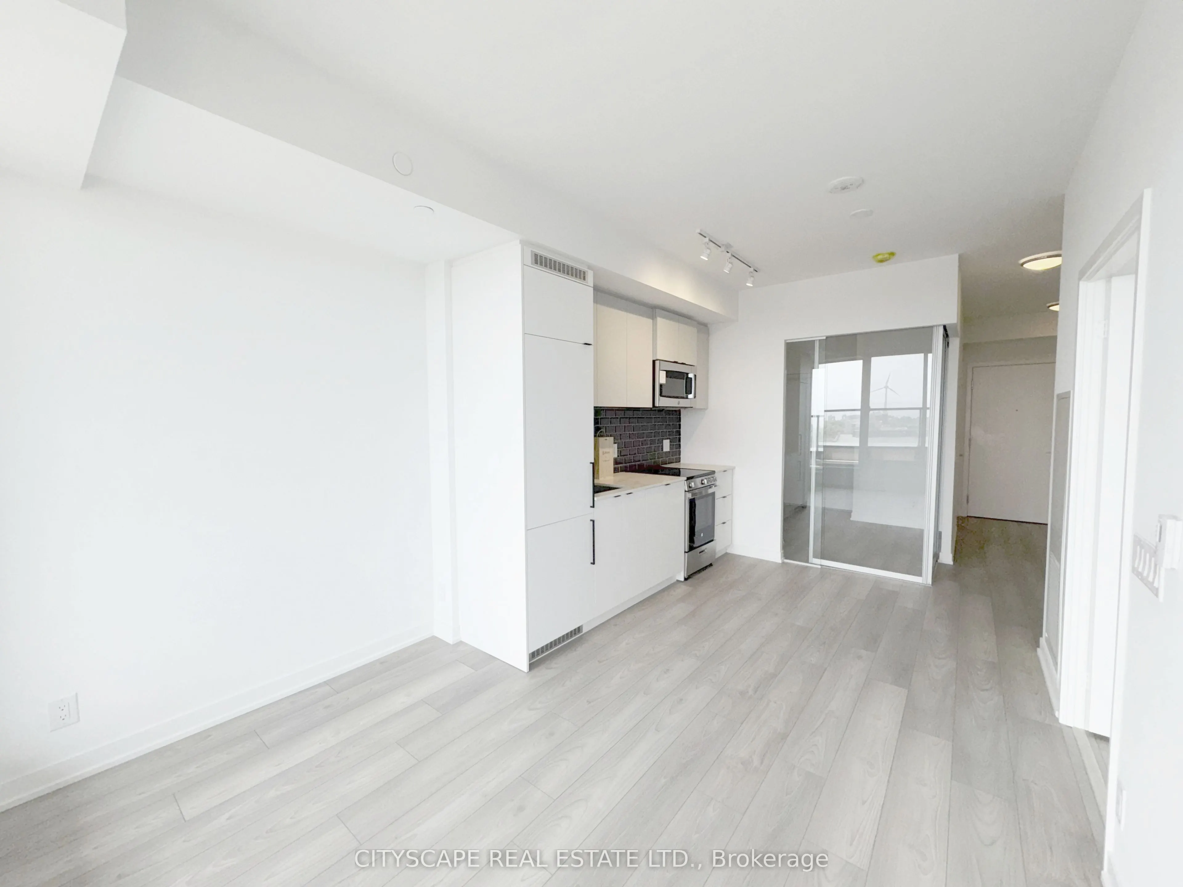 285 Dufferin Street, #914