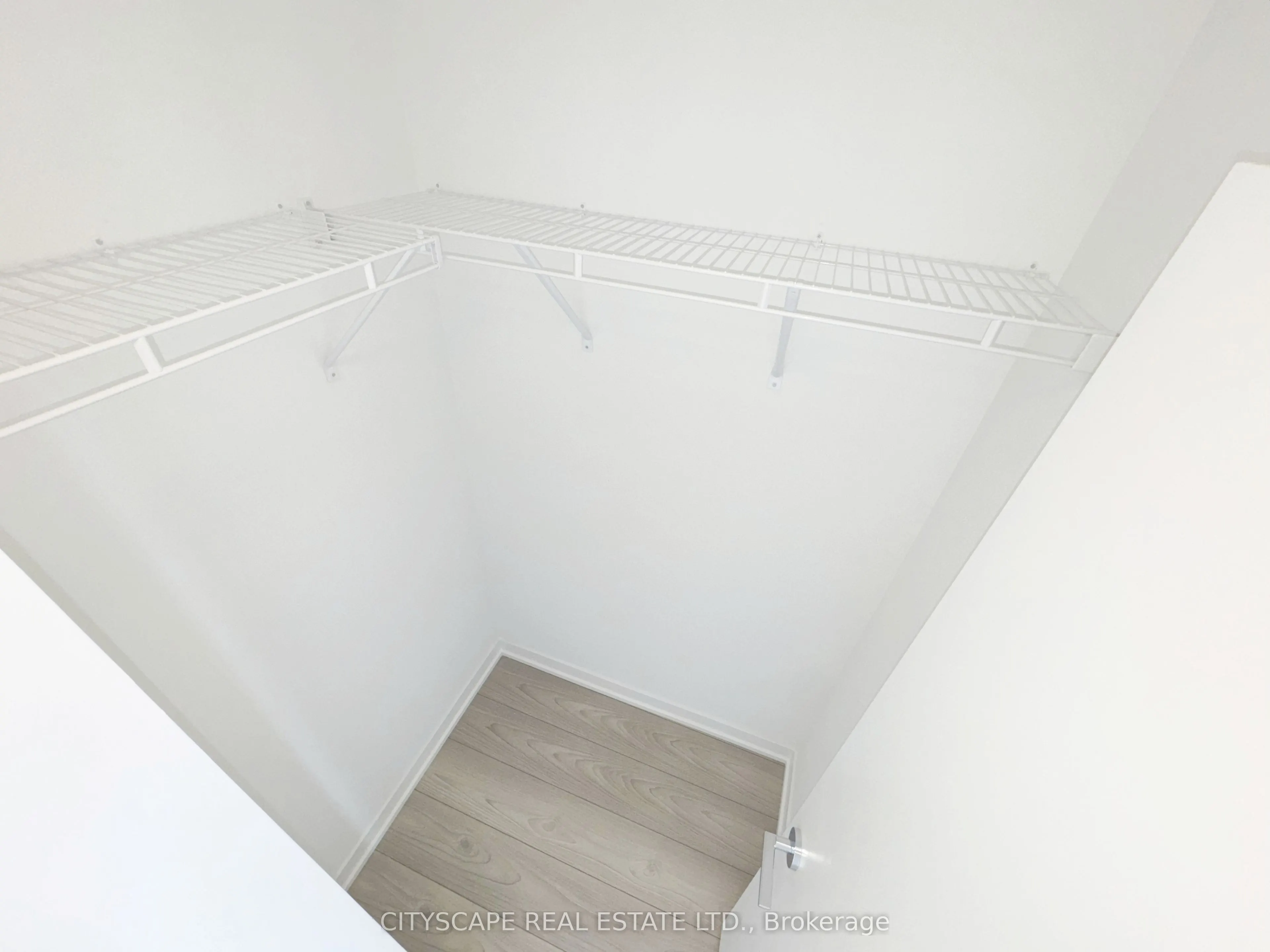285 Dufferin Street, #914
