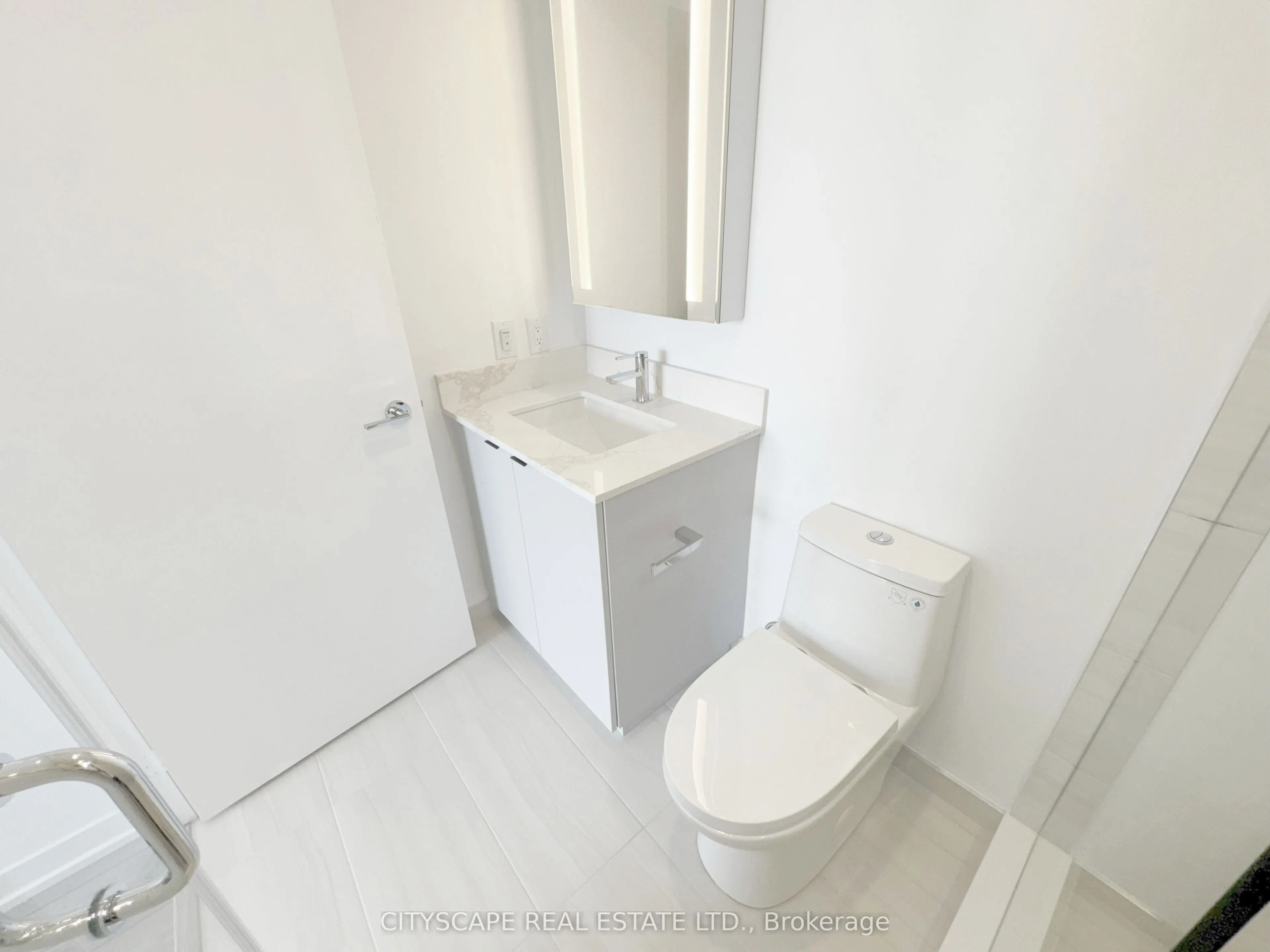285 Dufferin Street, #914