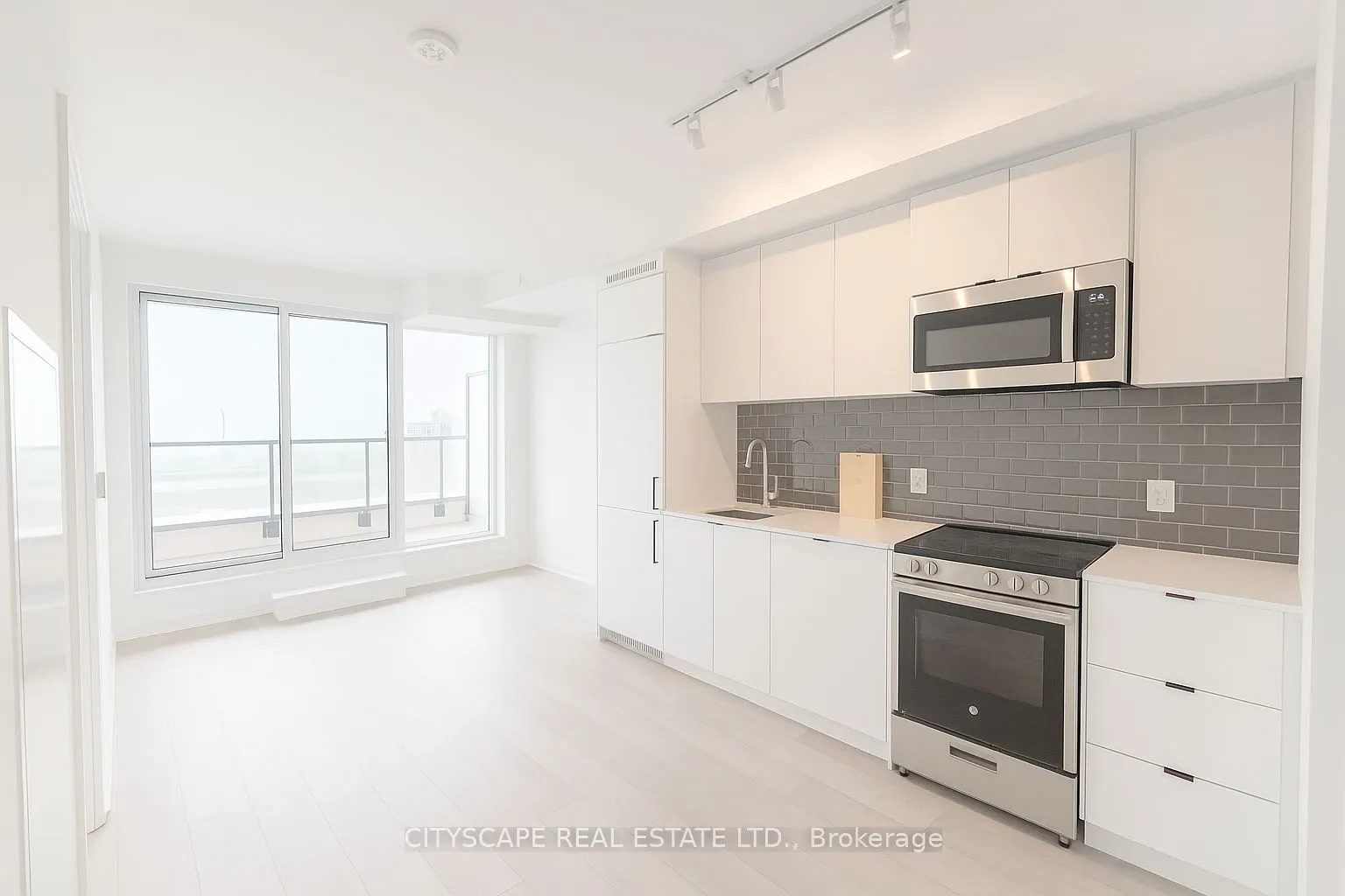 285 Dufferin Street, #914