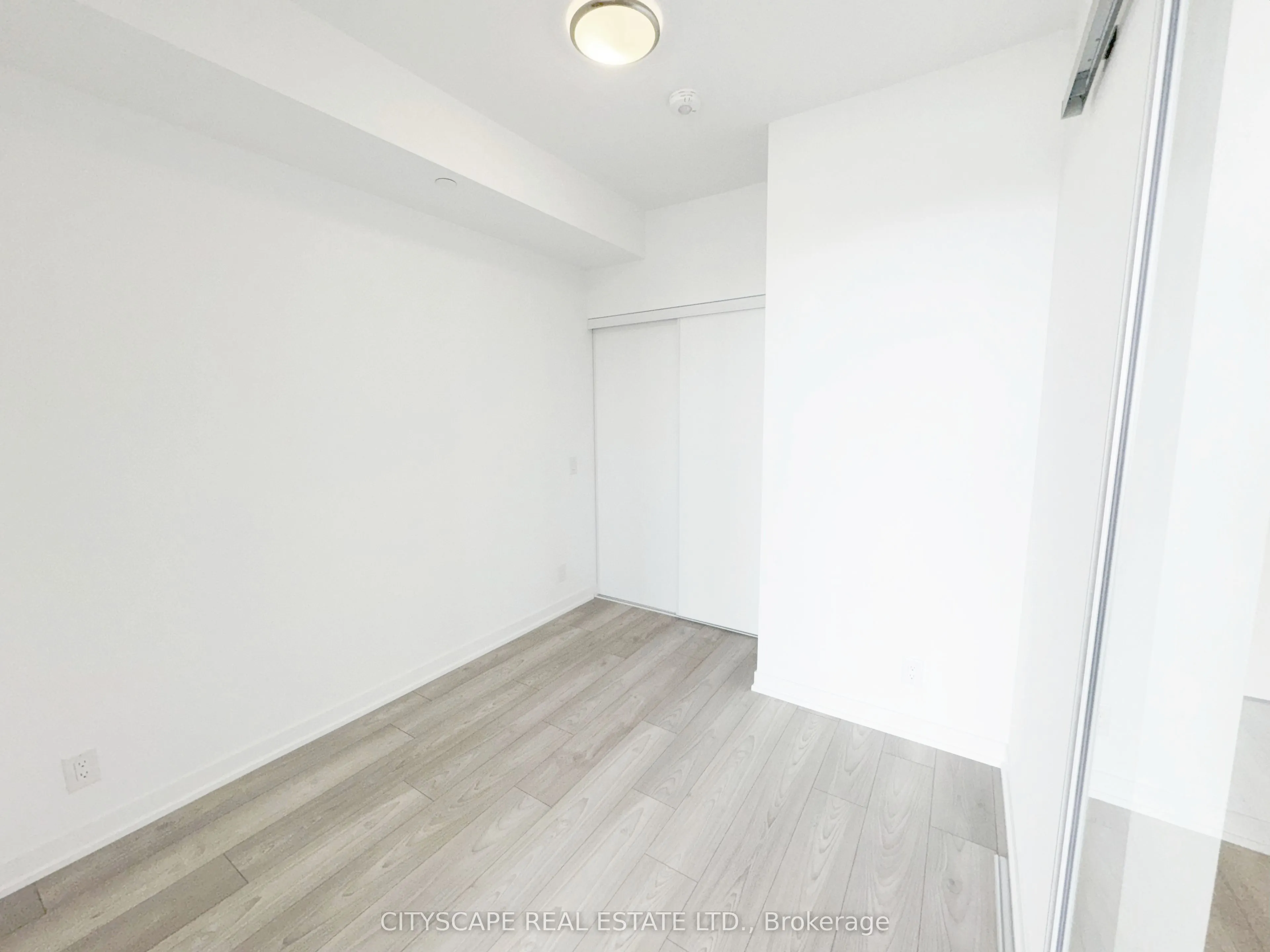285 Dufferin Street, #914