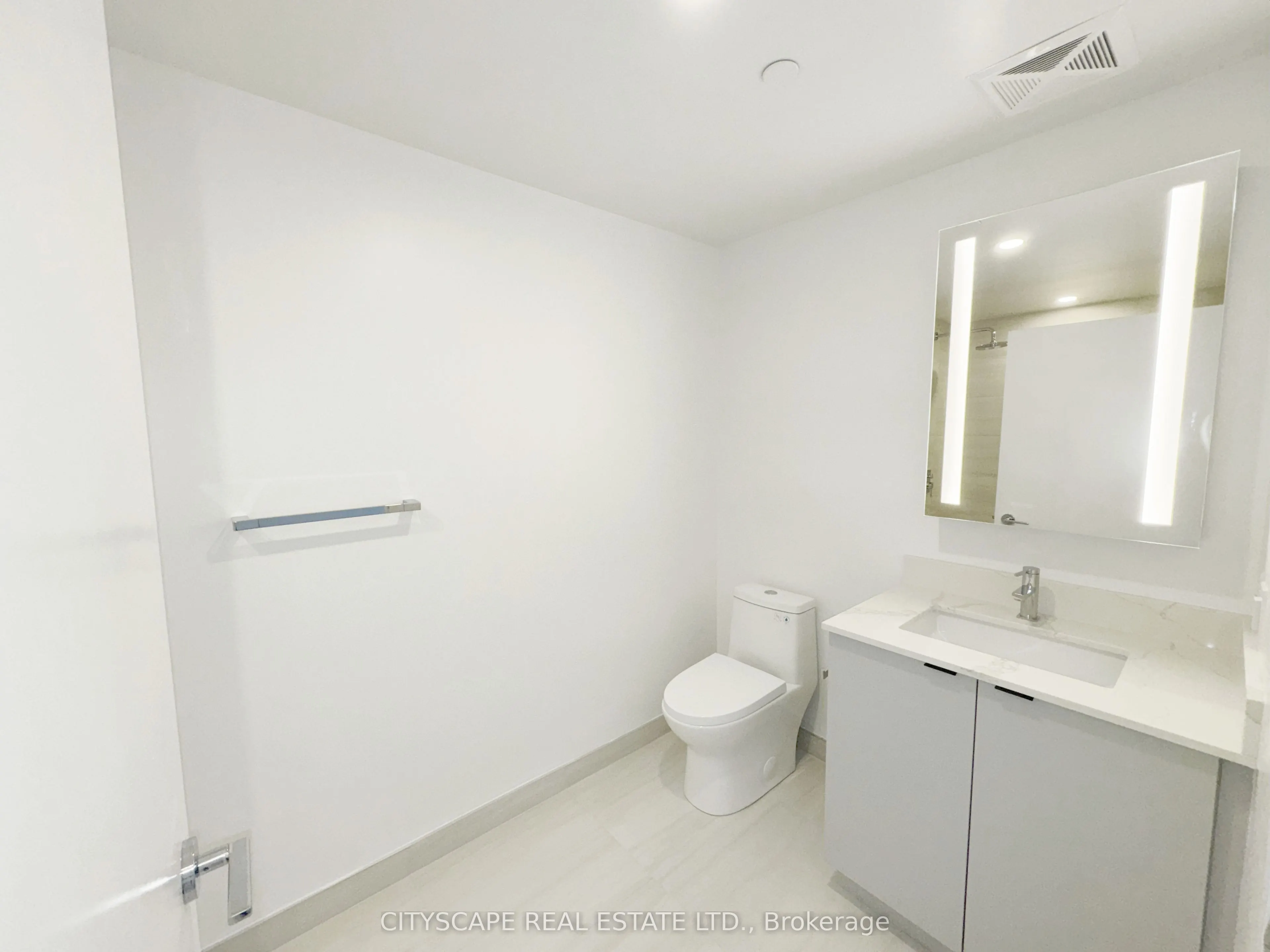 285 Dufferin Street, #914