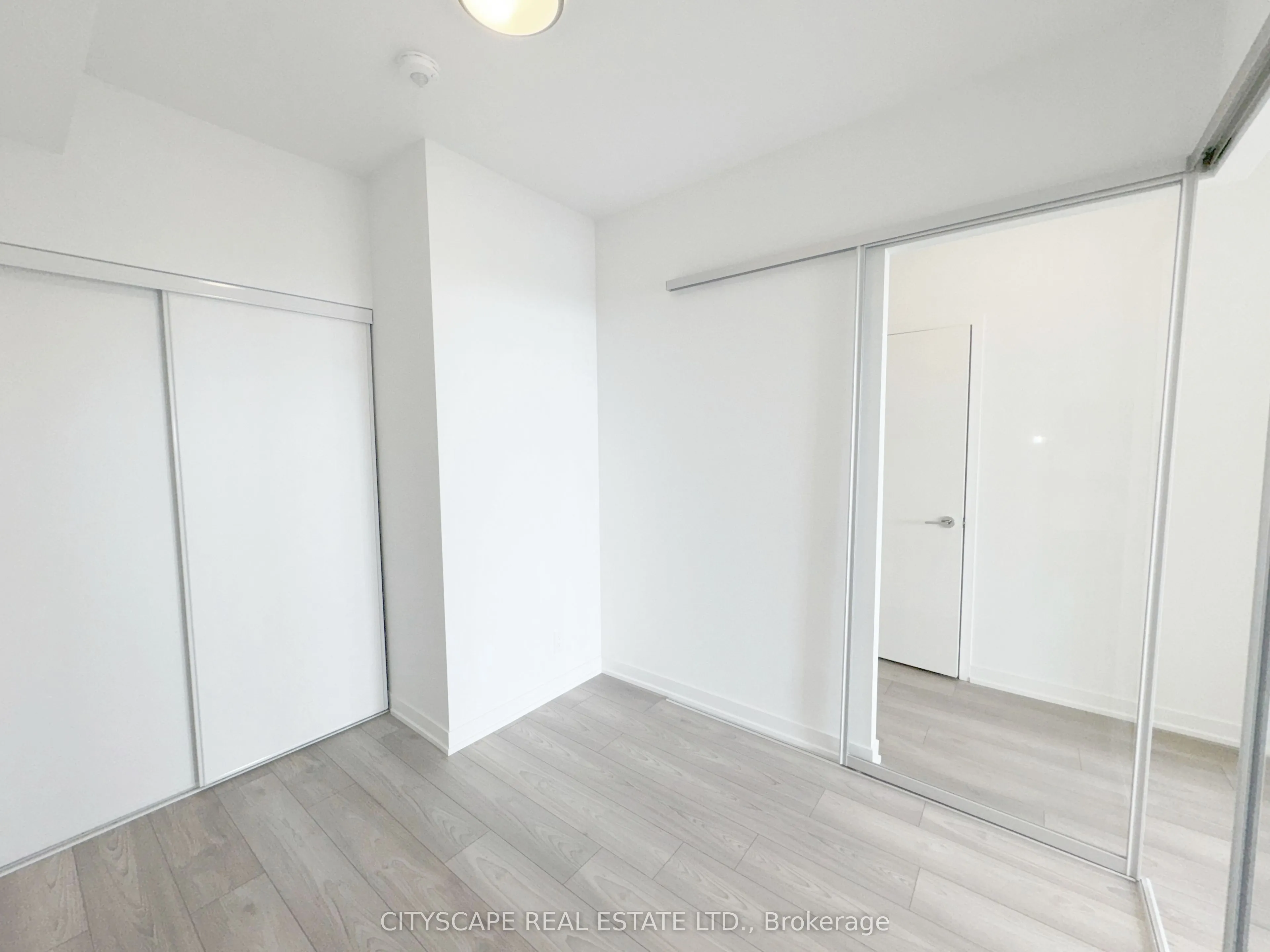 285 Dufferin Street, #914