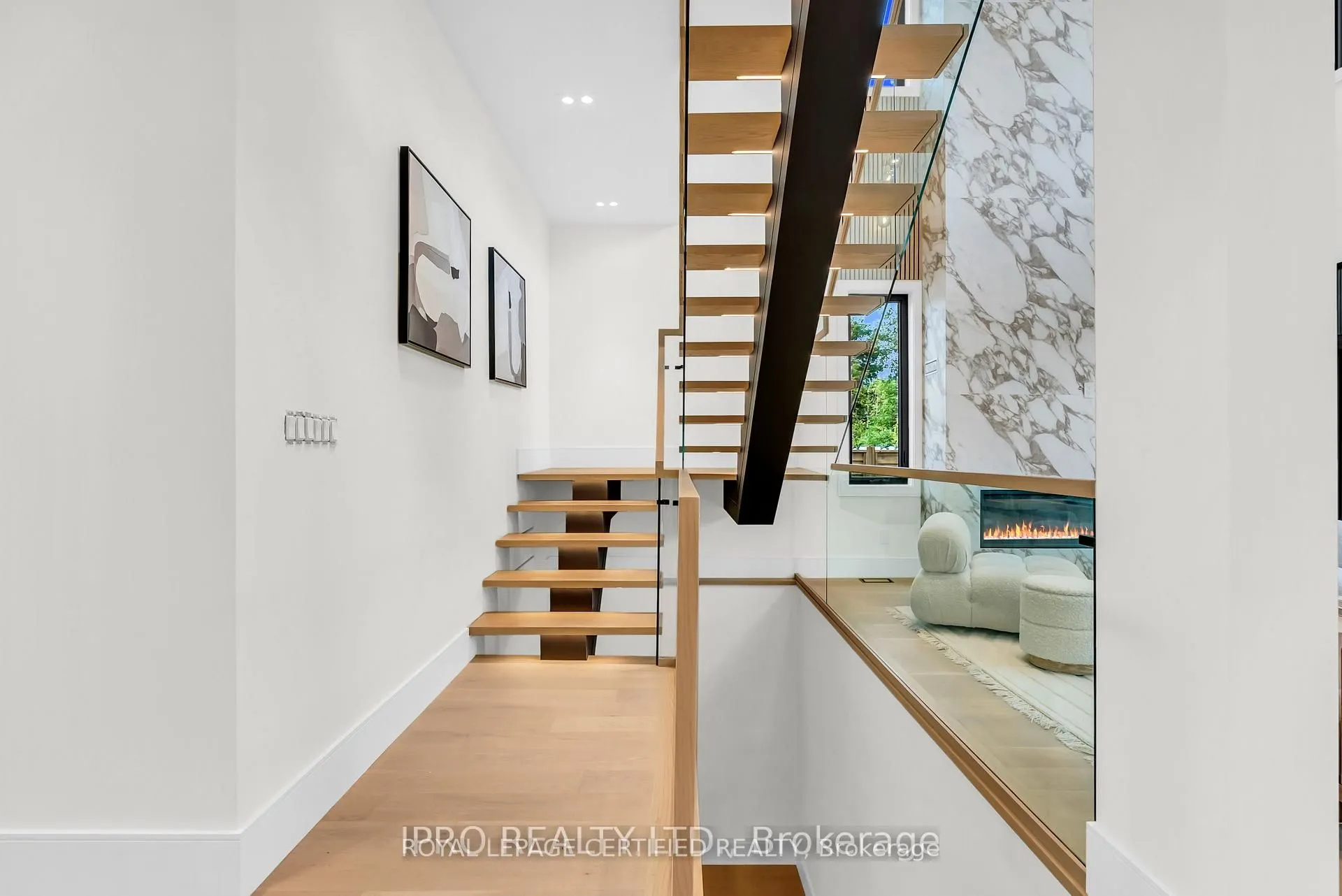 1328 Waverly Avenue