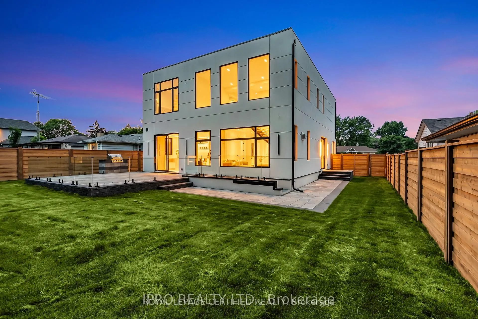 1328 Waverly Avenue
