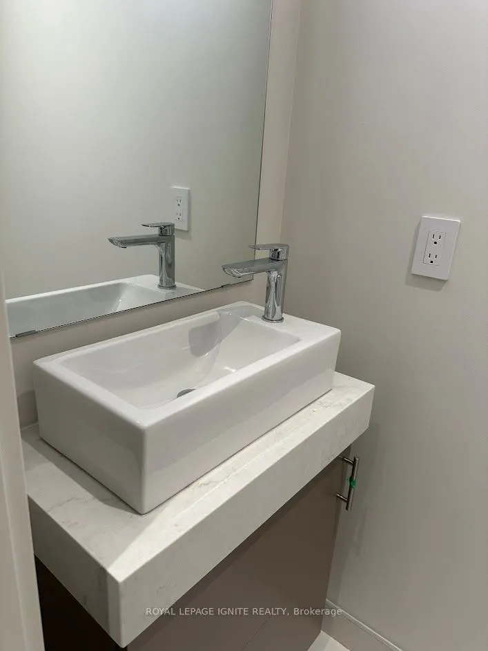 123 MAURICE Drive, #306