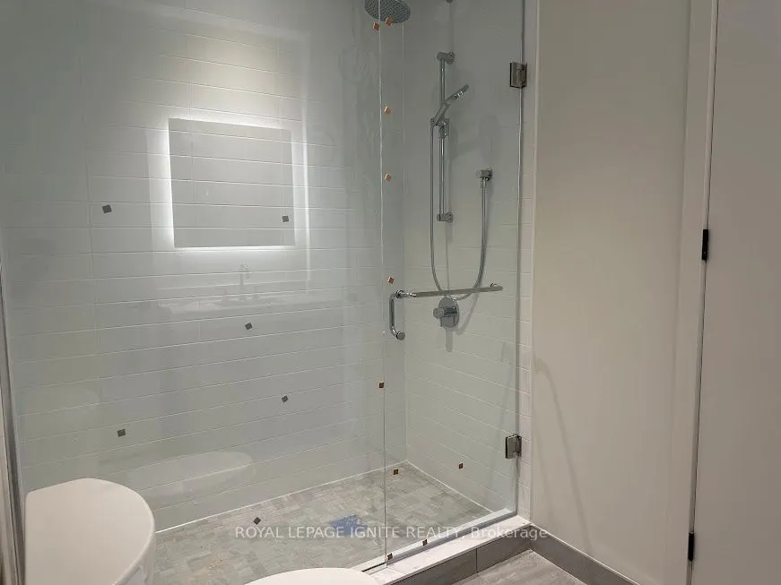 123 MAURICE Drive, #306