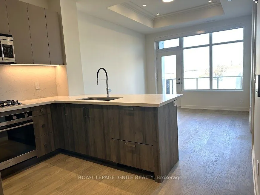 123 MAURICE Drive, #306