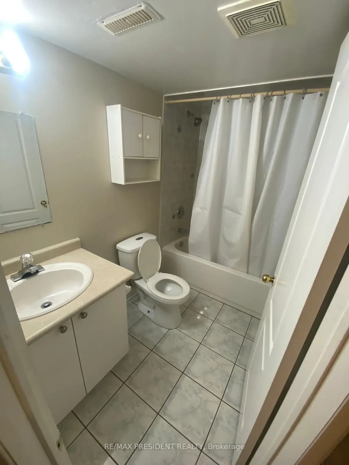 44 Gold Hill Road S, #Basement