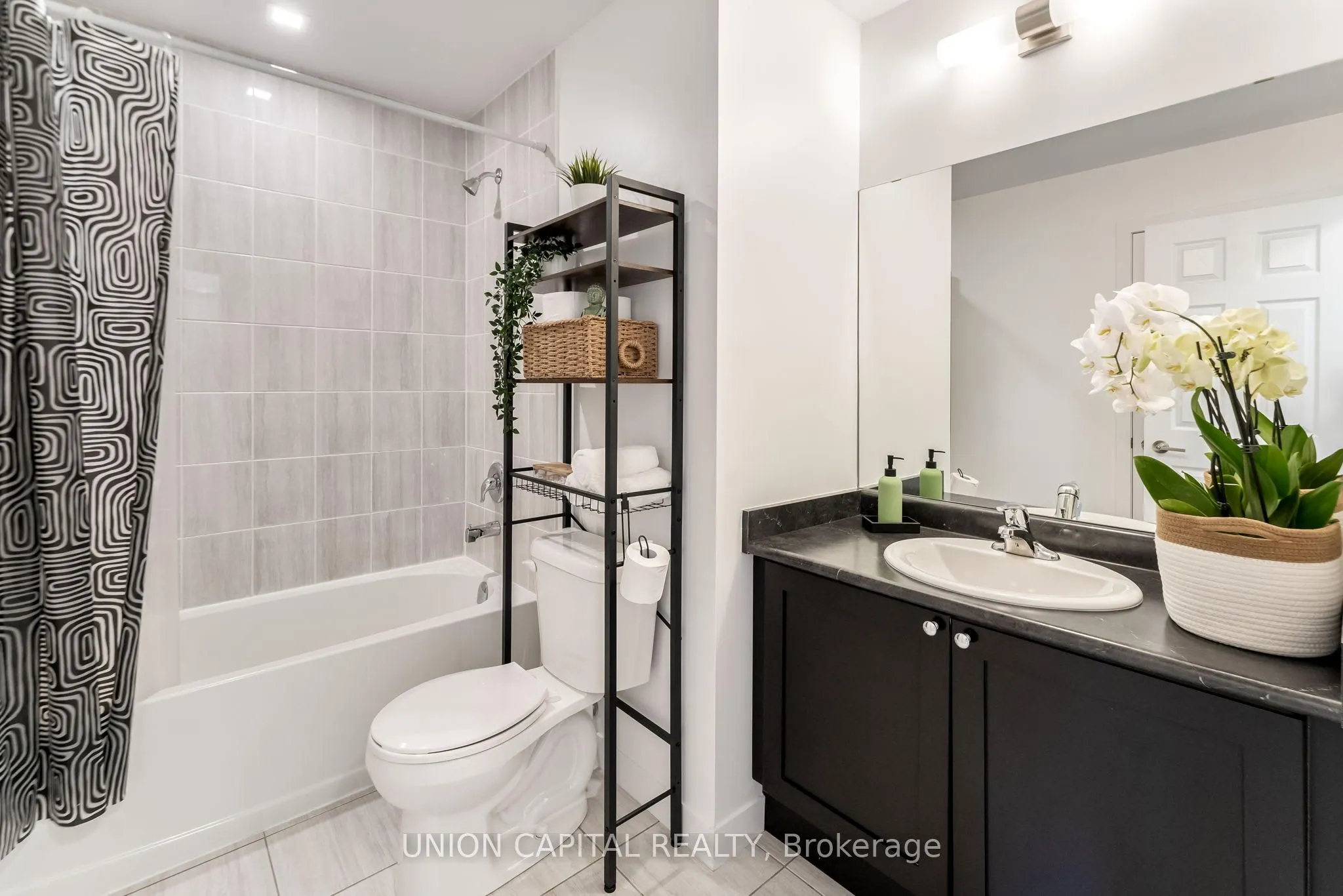6 Bicknell Avenue #1