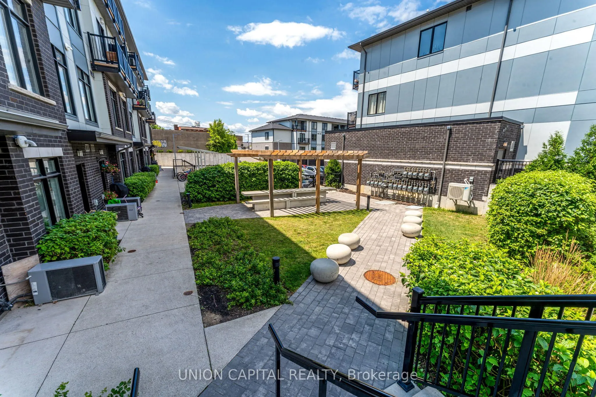 6 Bicknell Avenue #1