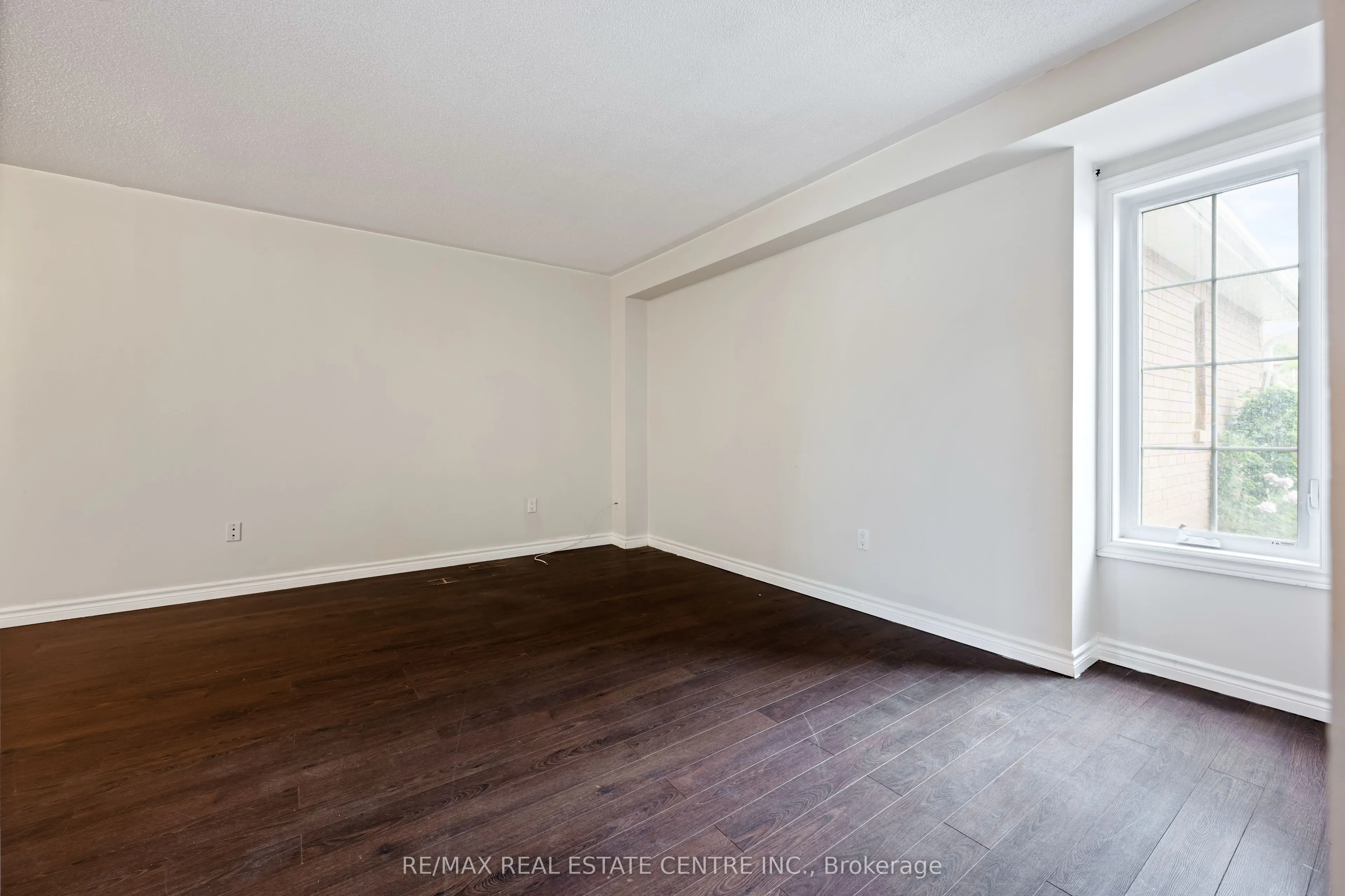 154 Howard Crescent