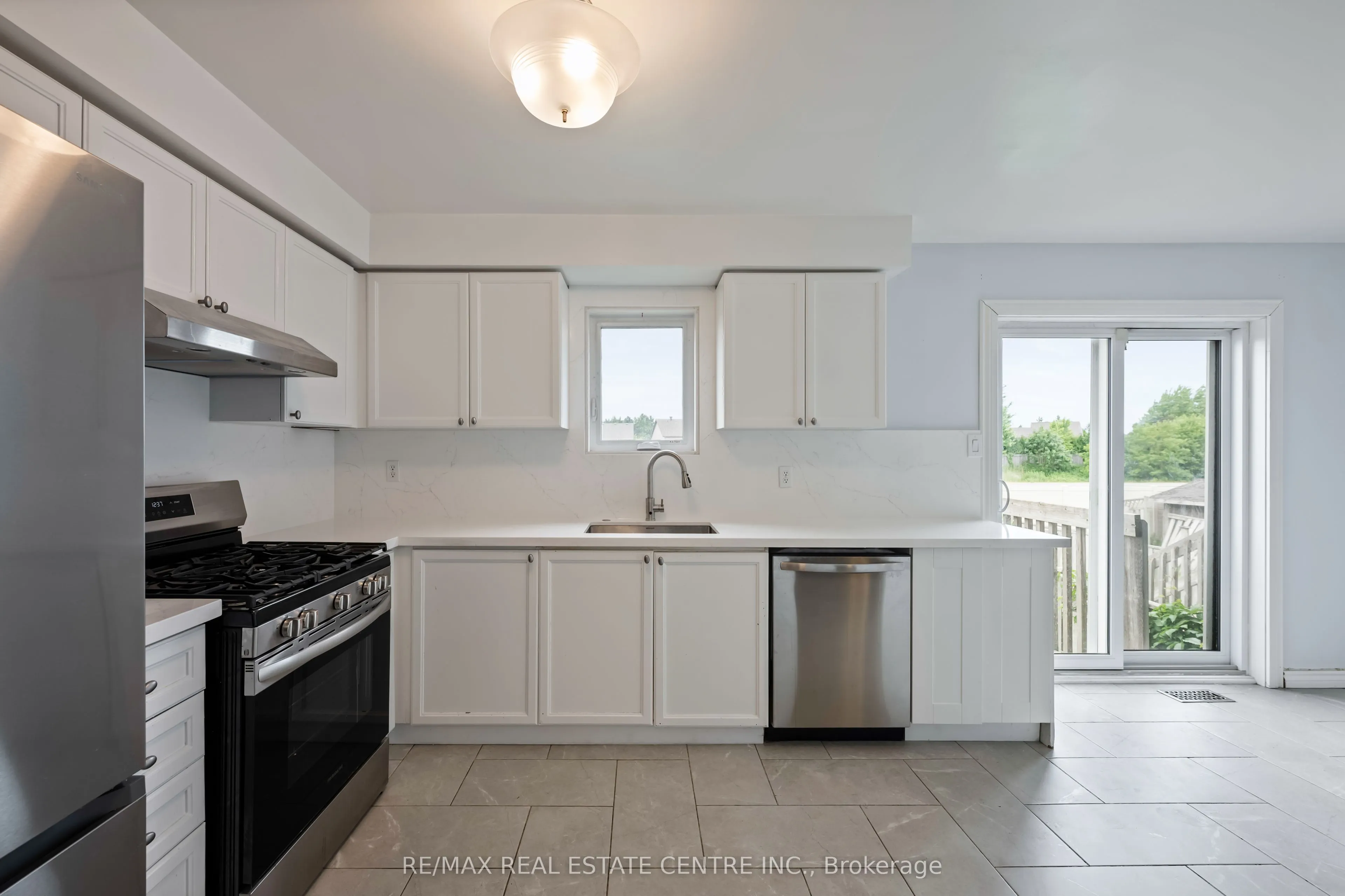 154 Howard Crescent