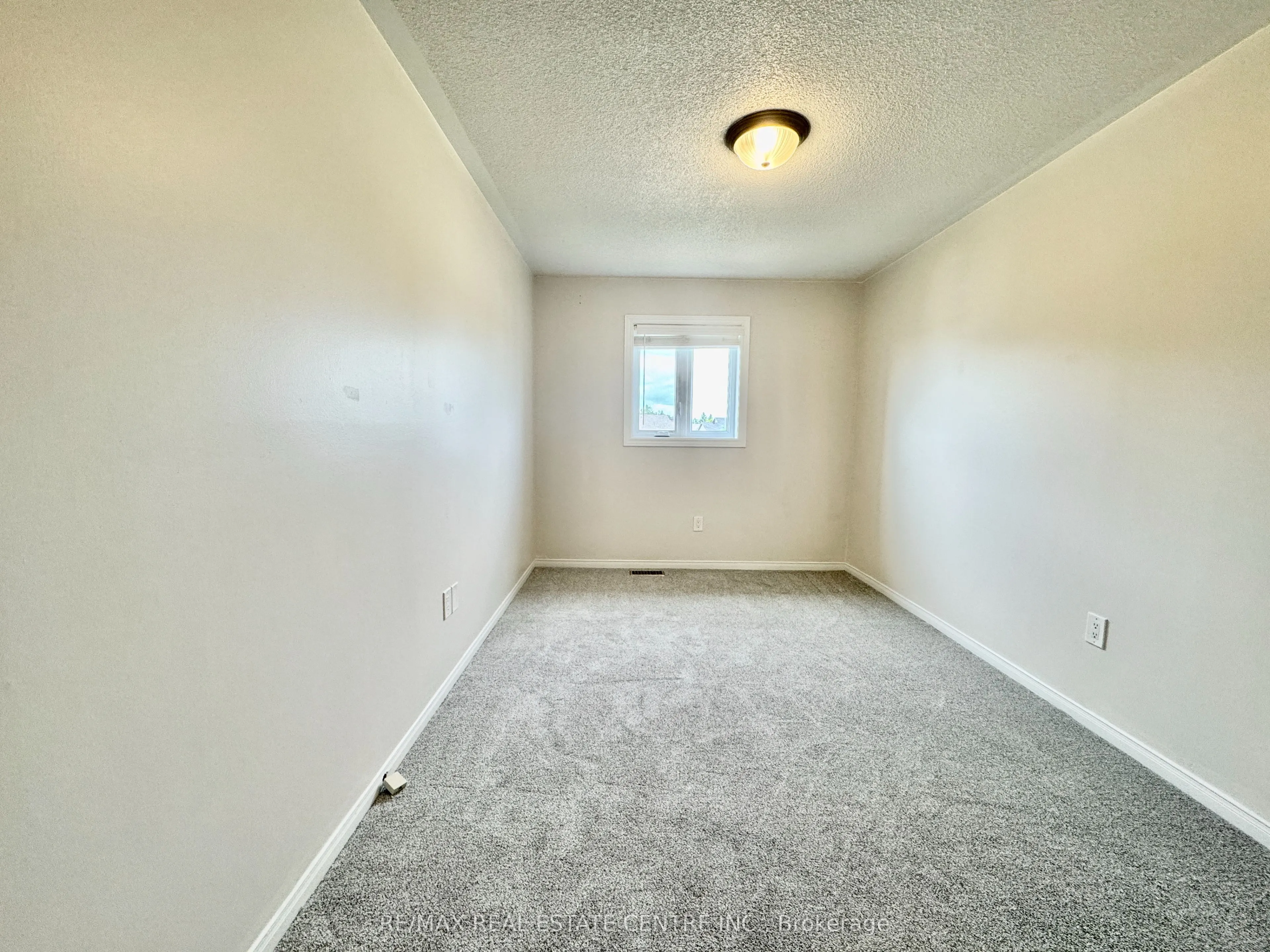 154 Howard Crescent