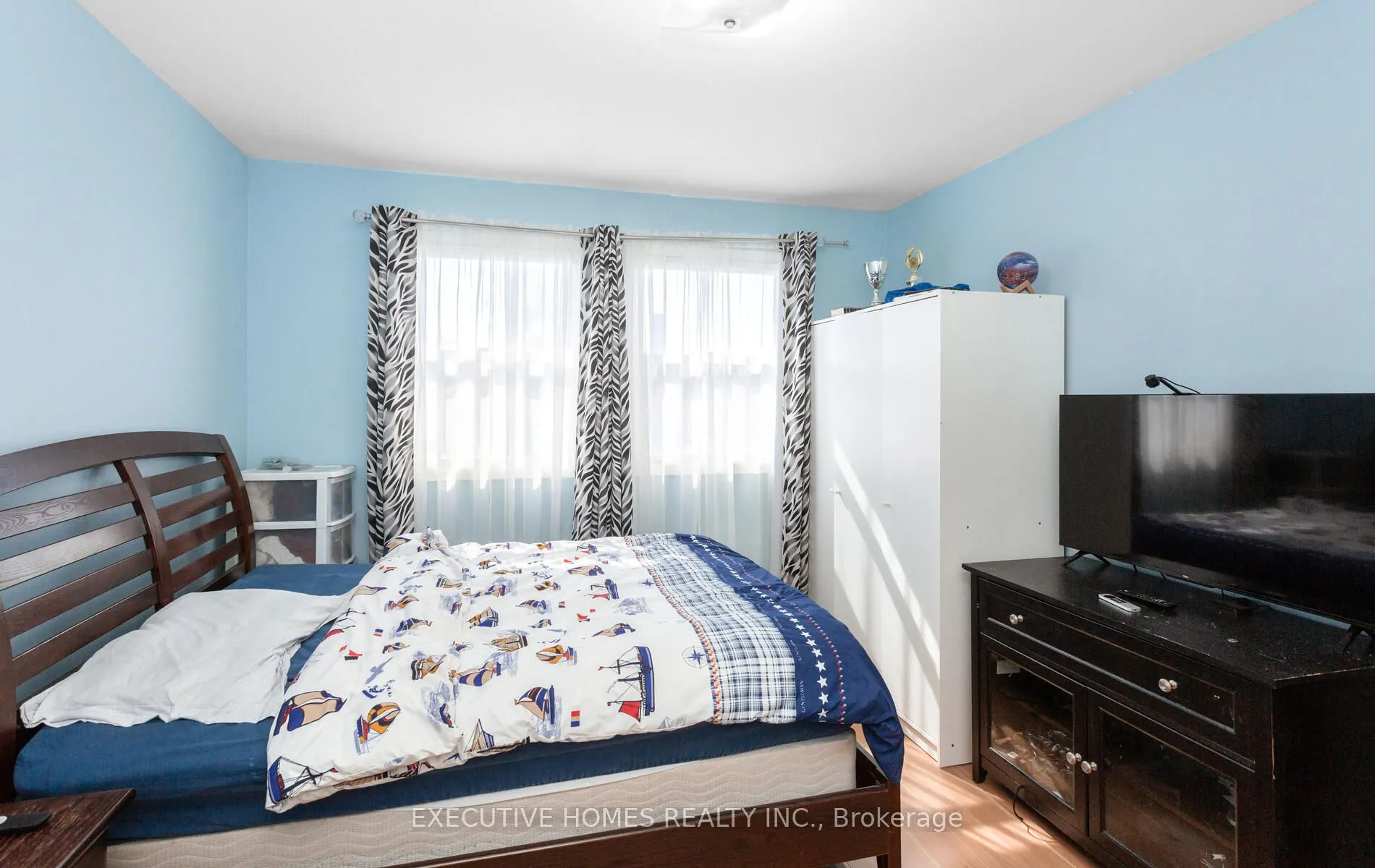 161 Kingsbridge Garden Circle