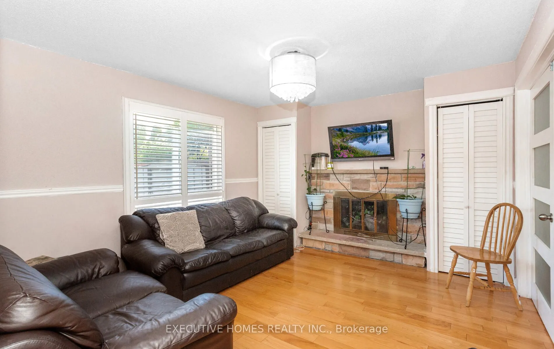 161 Kingsbridge Garden Circle