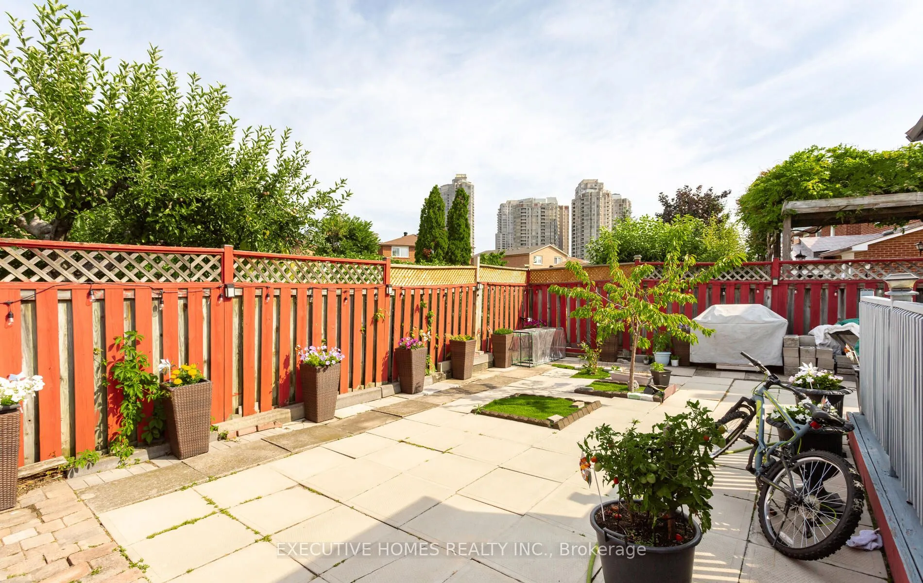 161 Kingsbridge Garden Circle