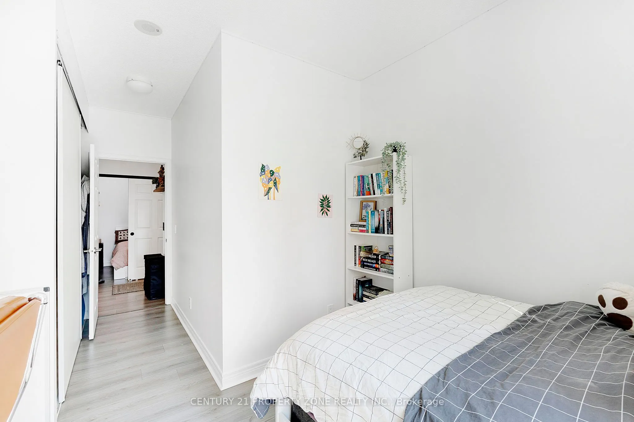 339 Rathburn Road W, ##506