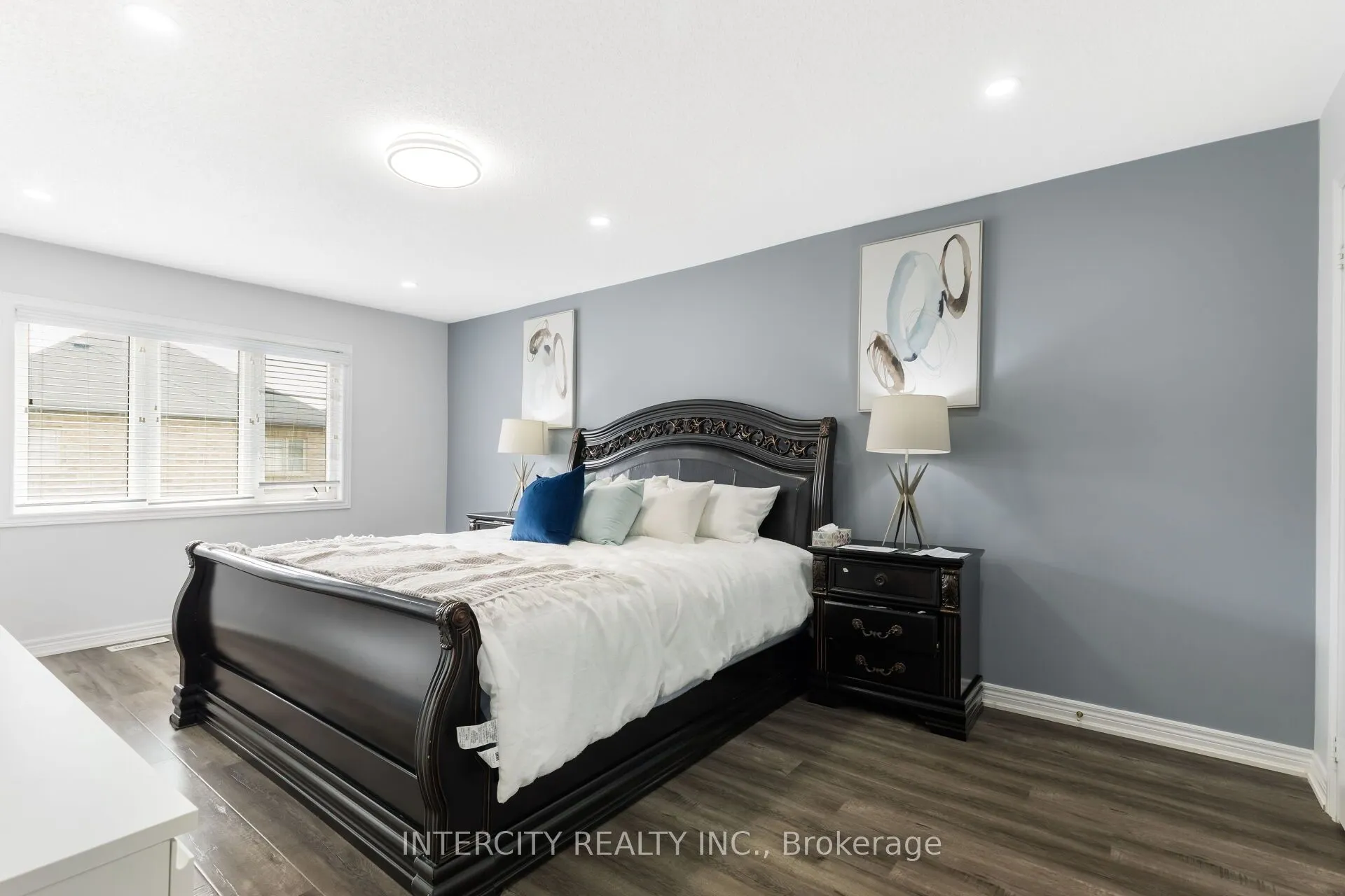 20 Vanderpool Crescent