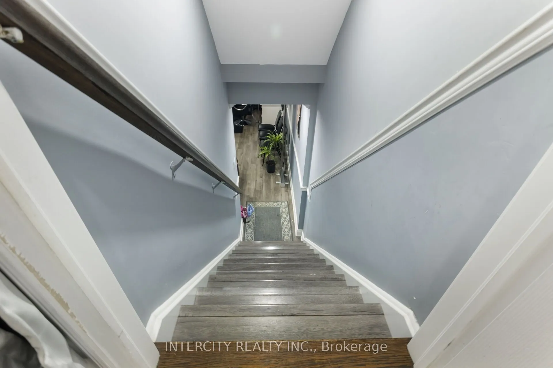 20 Vanderpool Crescent