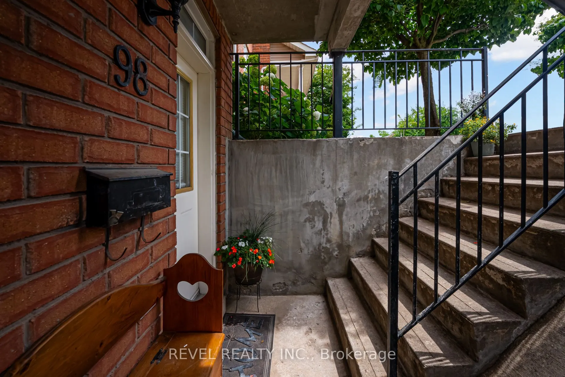 98 Connolly Street, #47
