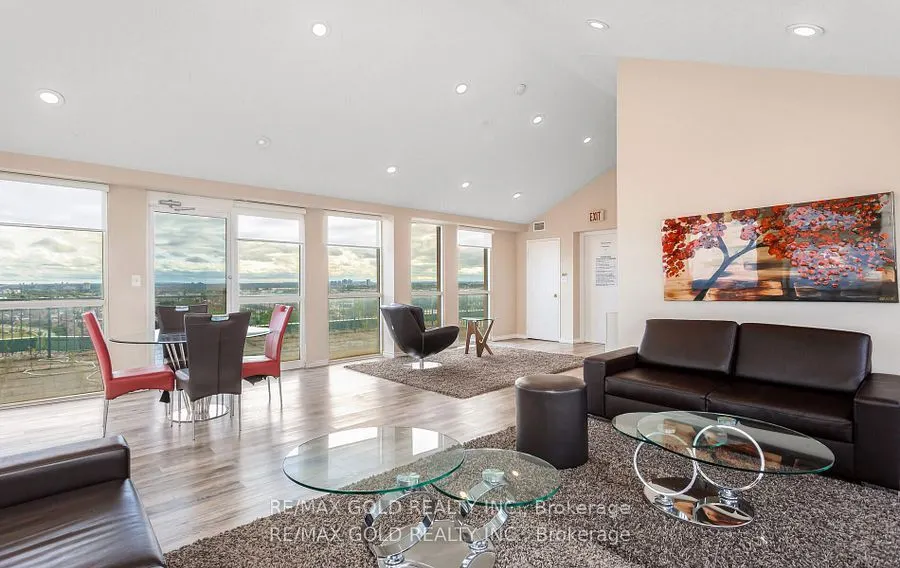 155 Hillcrest Avenue, #1213