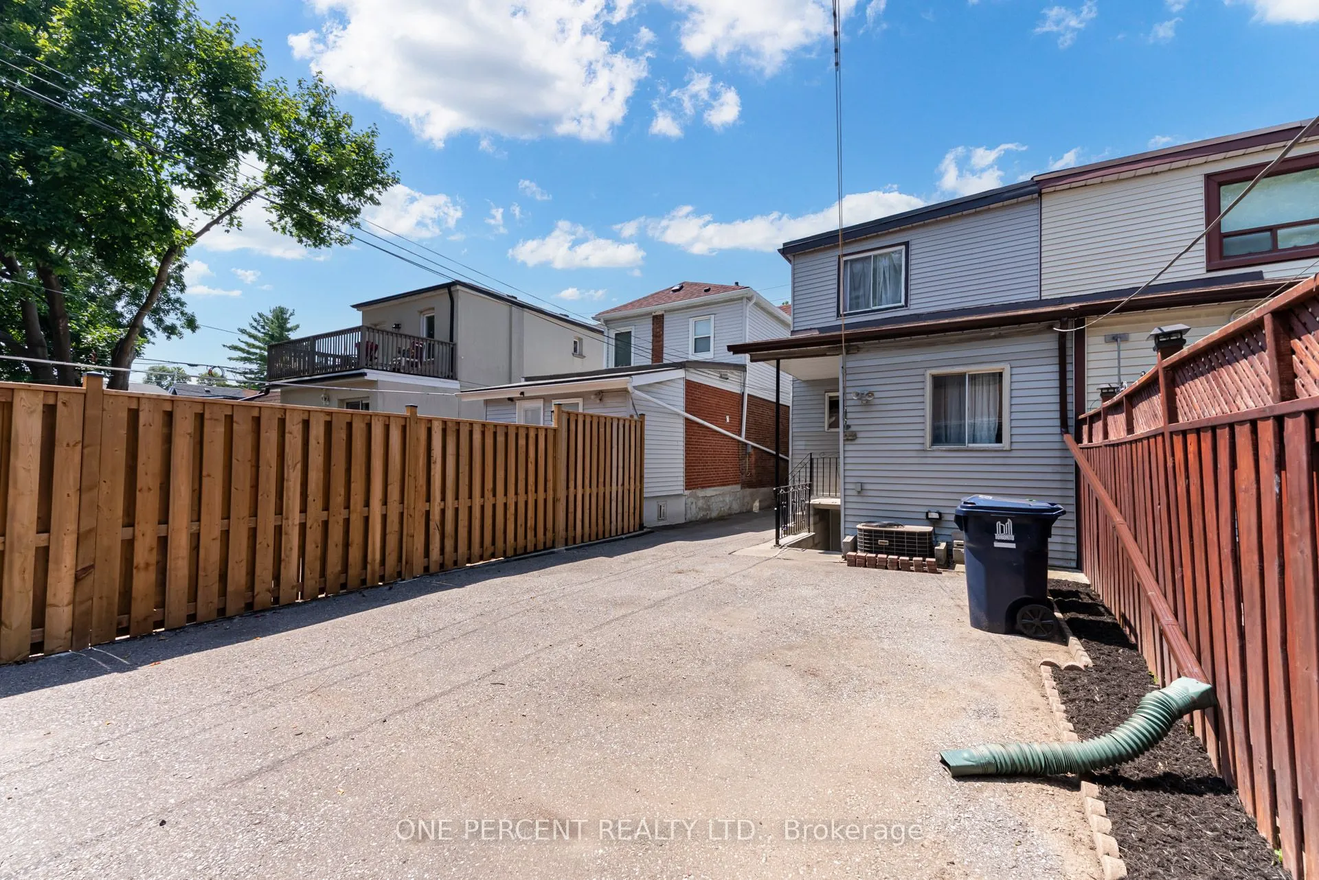 143 Silverthorn Avenue