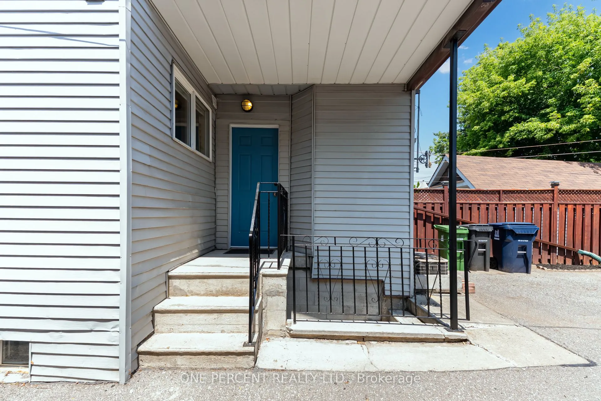 143 Silverthorn Avenue
