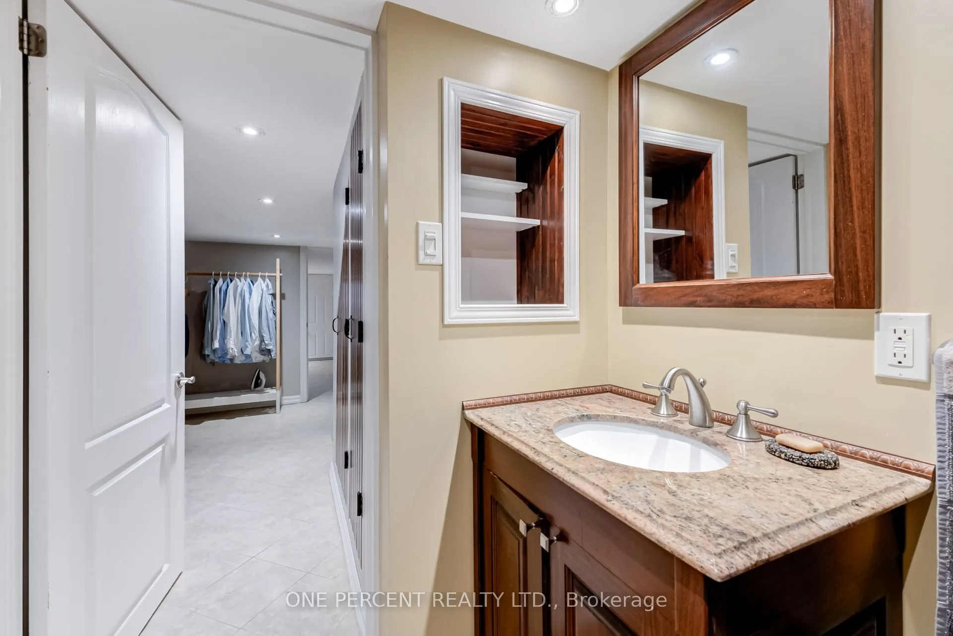 143 Silverthorn Avenue