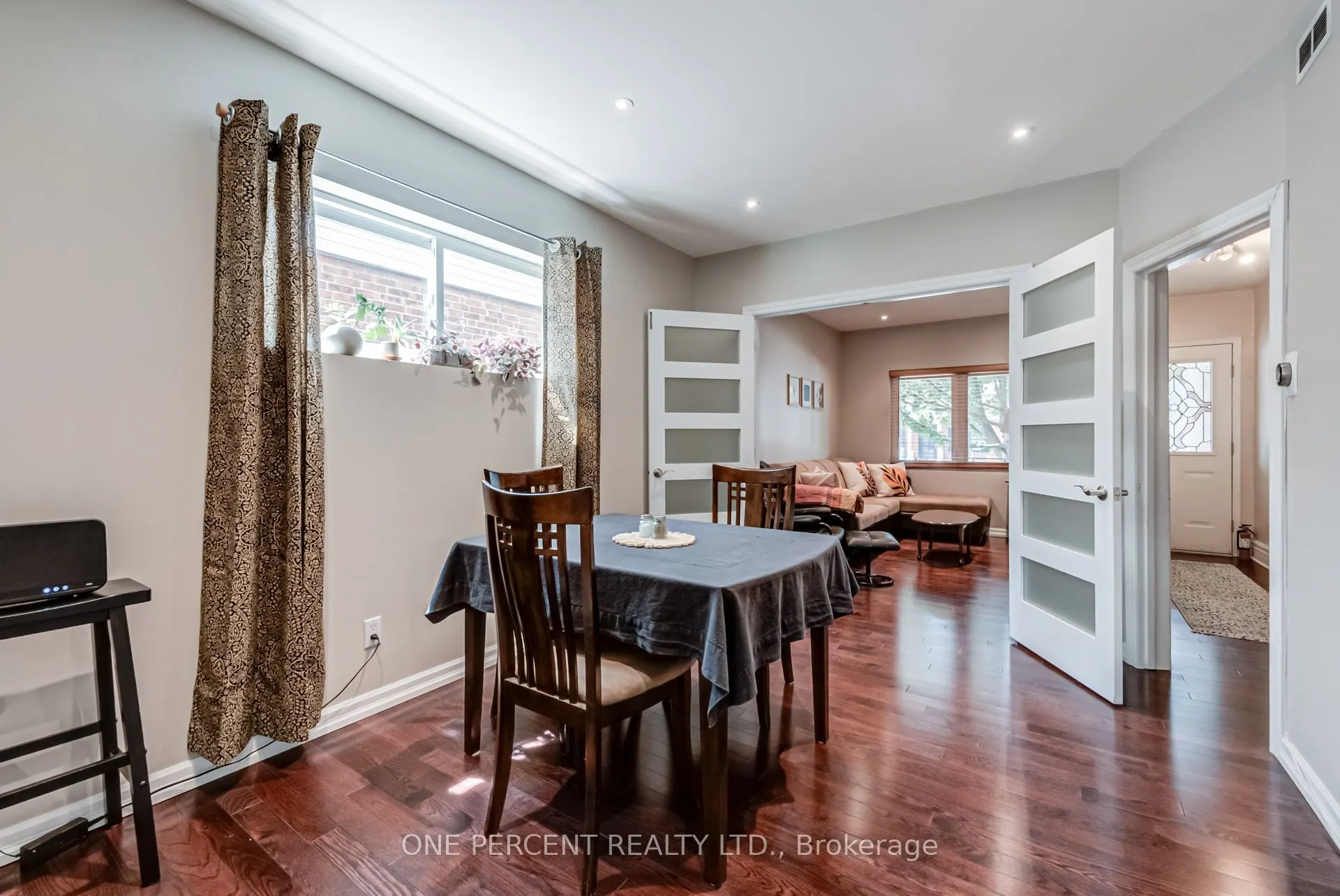 143 Silverthorn Avenue