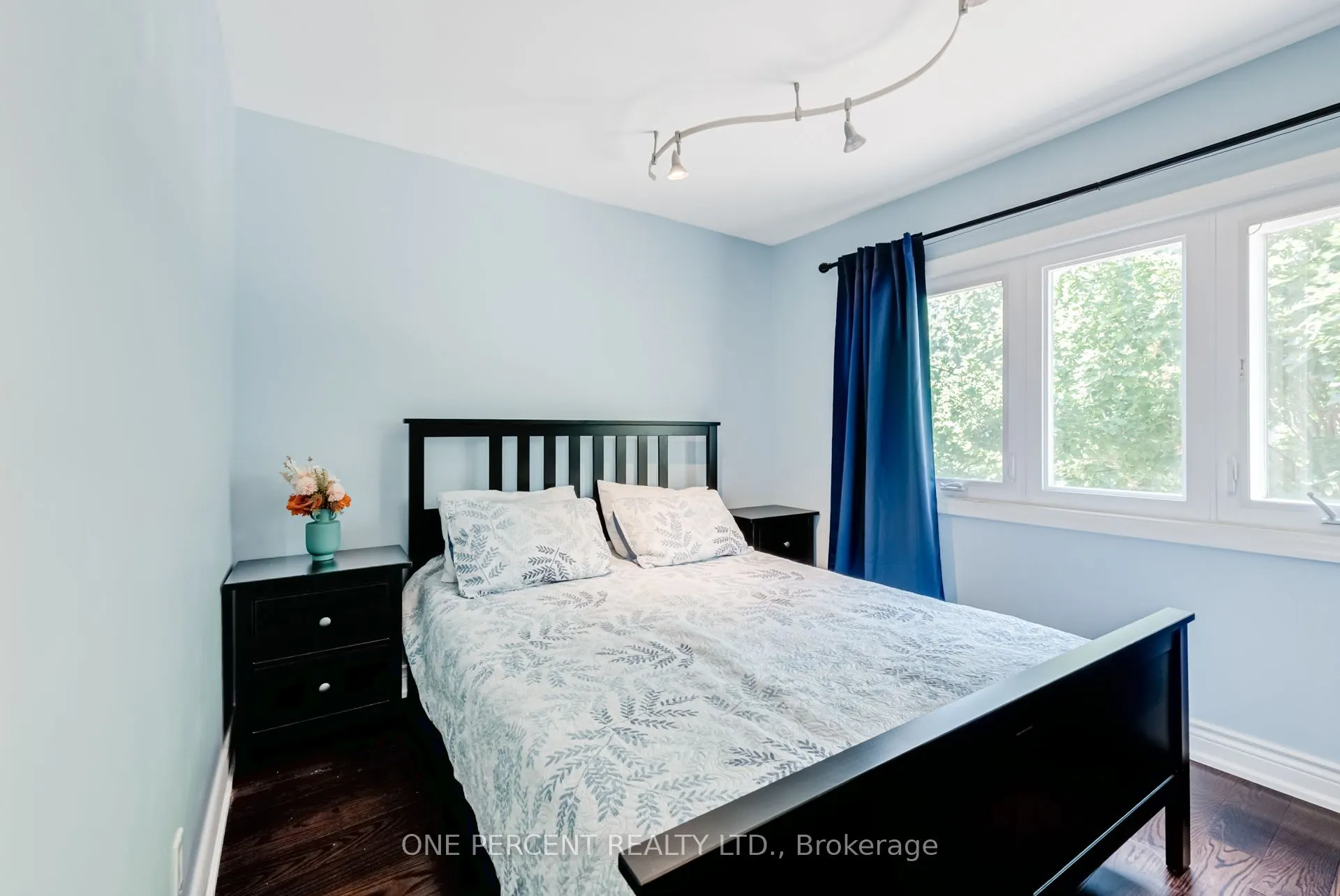 143 Silverthorn Avenue