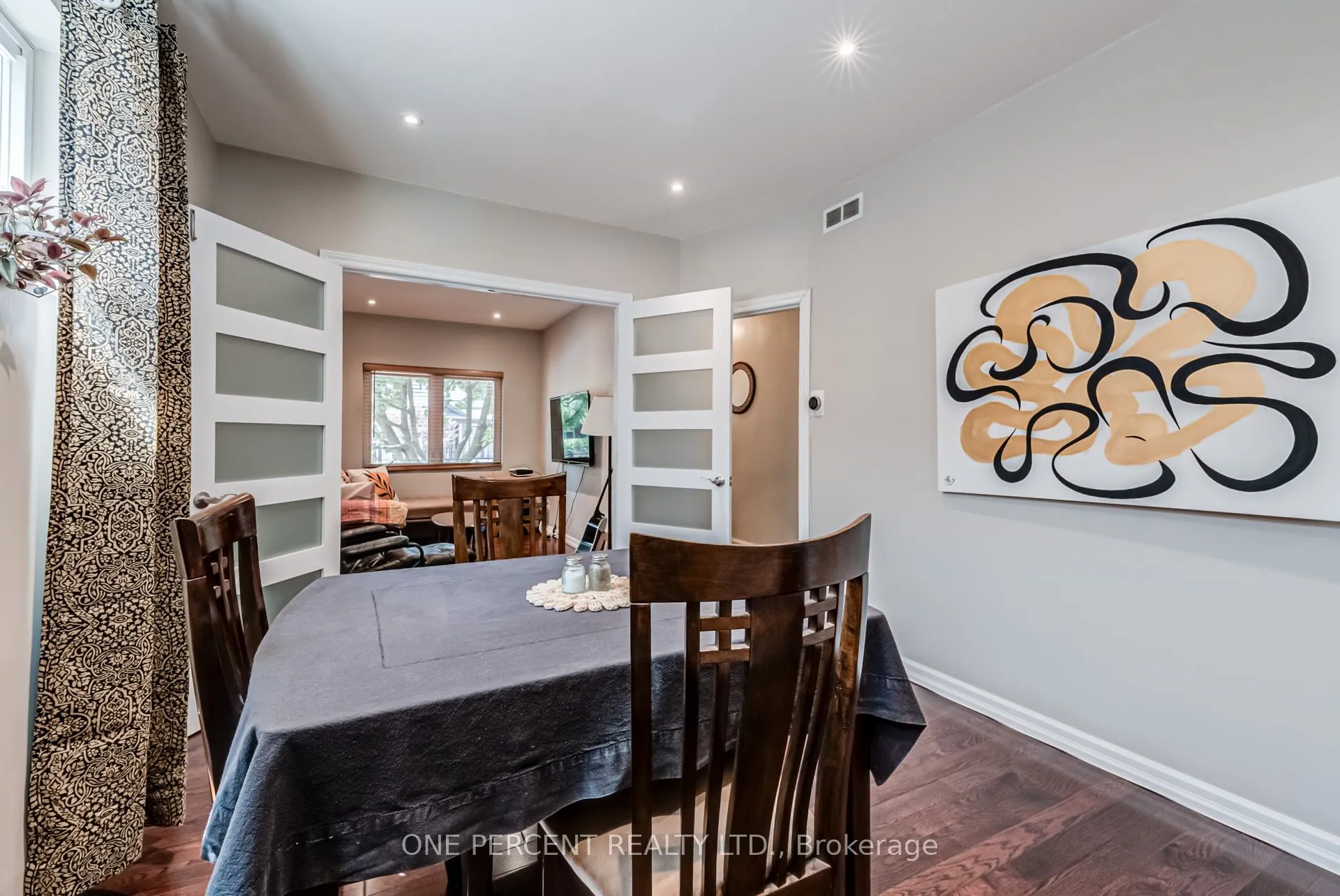 143 Silverthorn Avenue