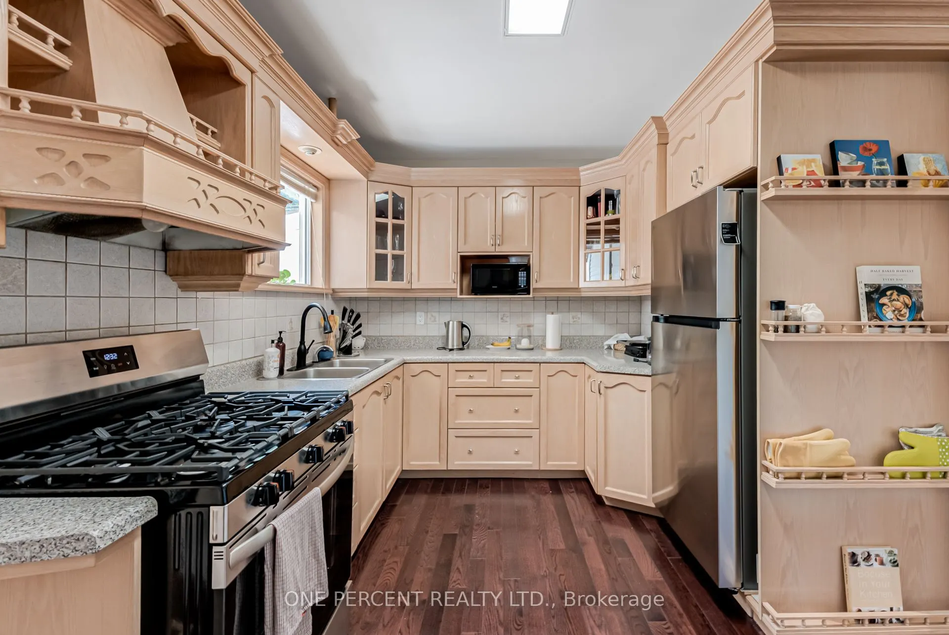 143 Silverthorn Avenue