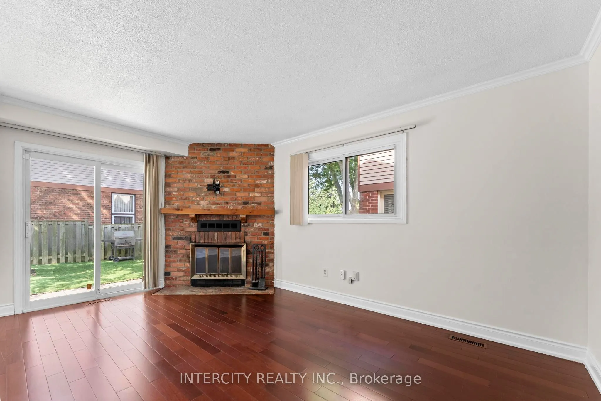 3 Gervais Drive