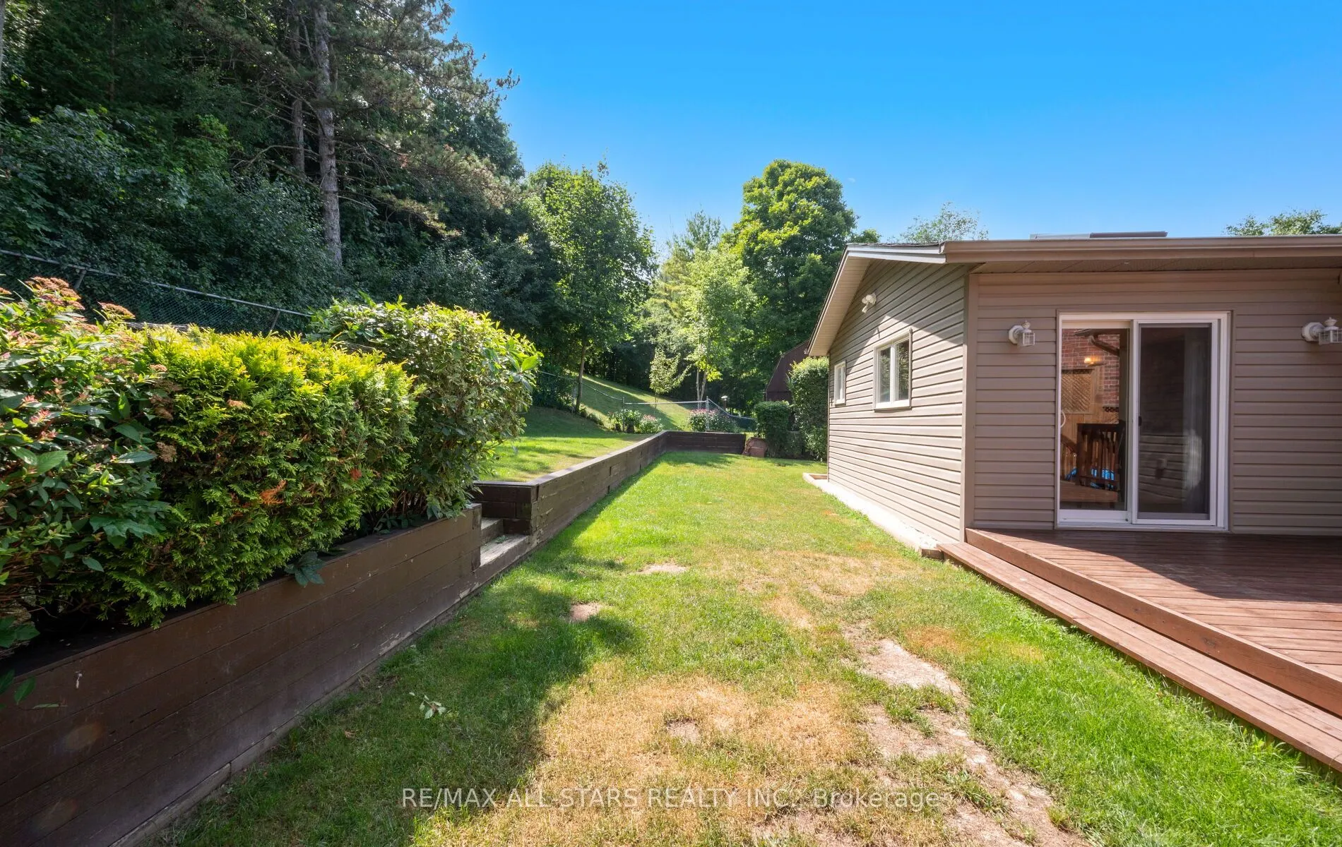137 Connaught Crescent