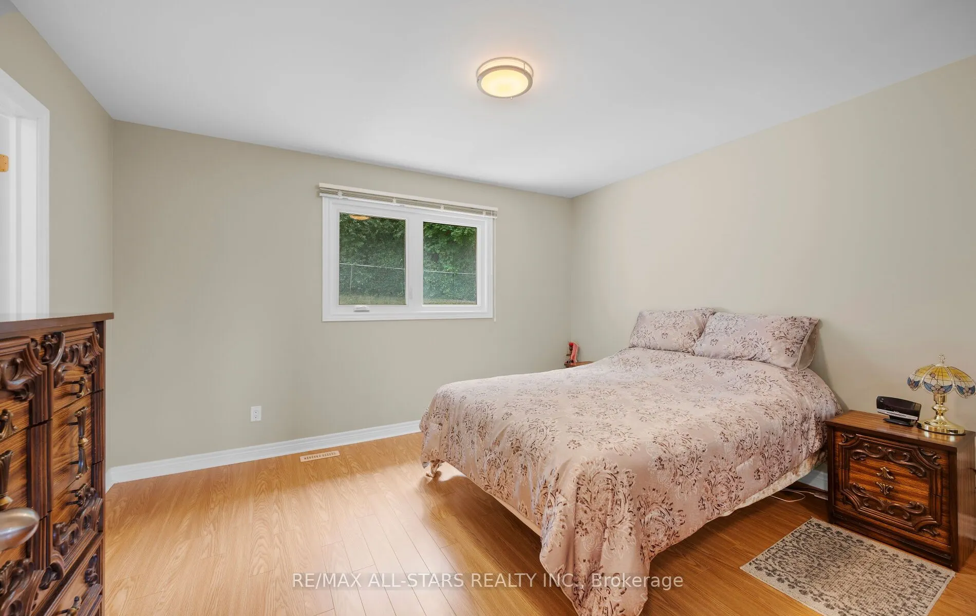 137 Connaught Crescent