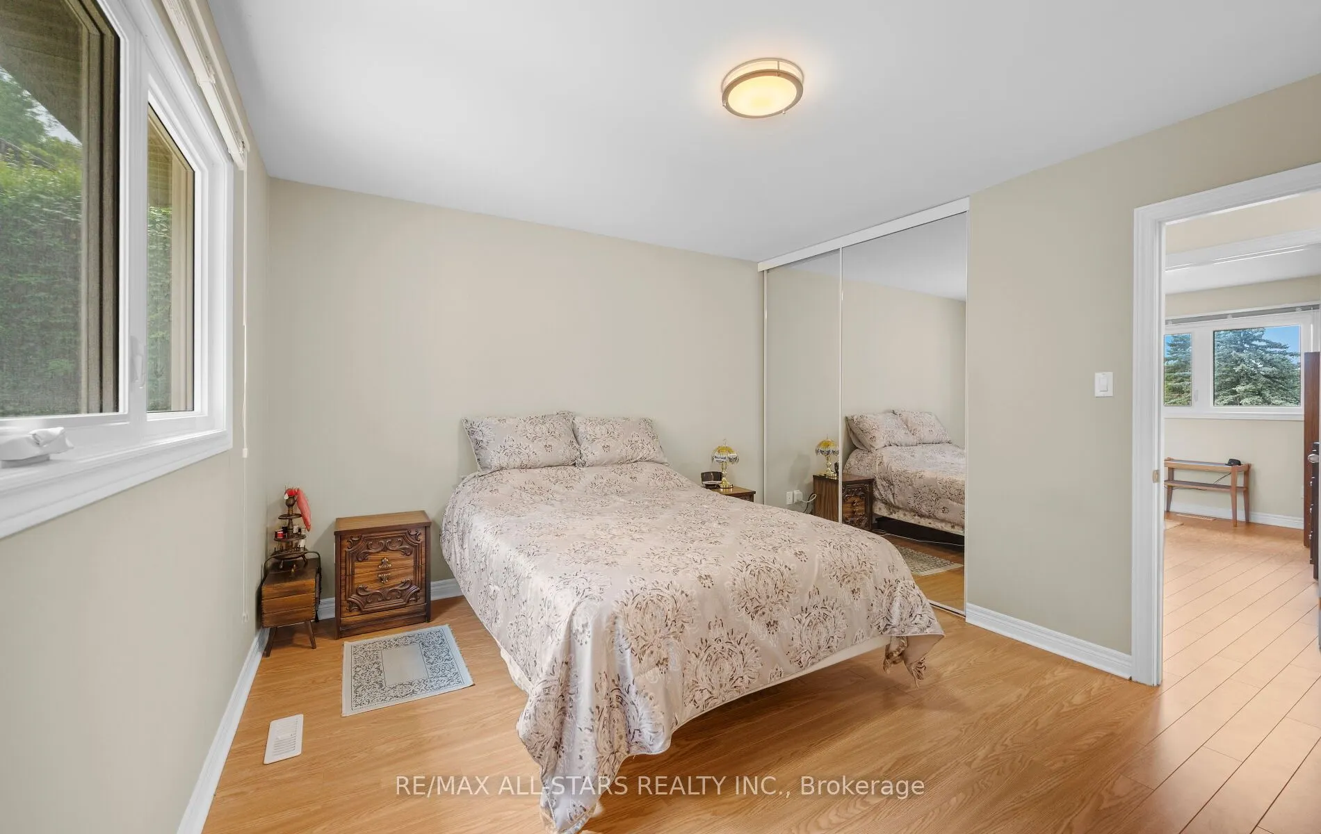 137 Connaught Crescent