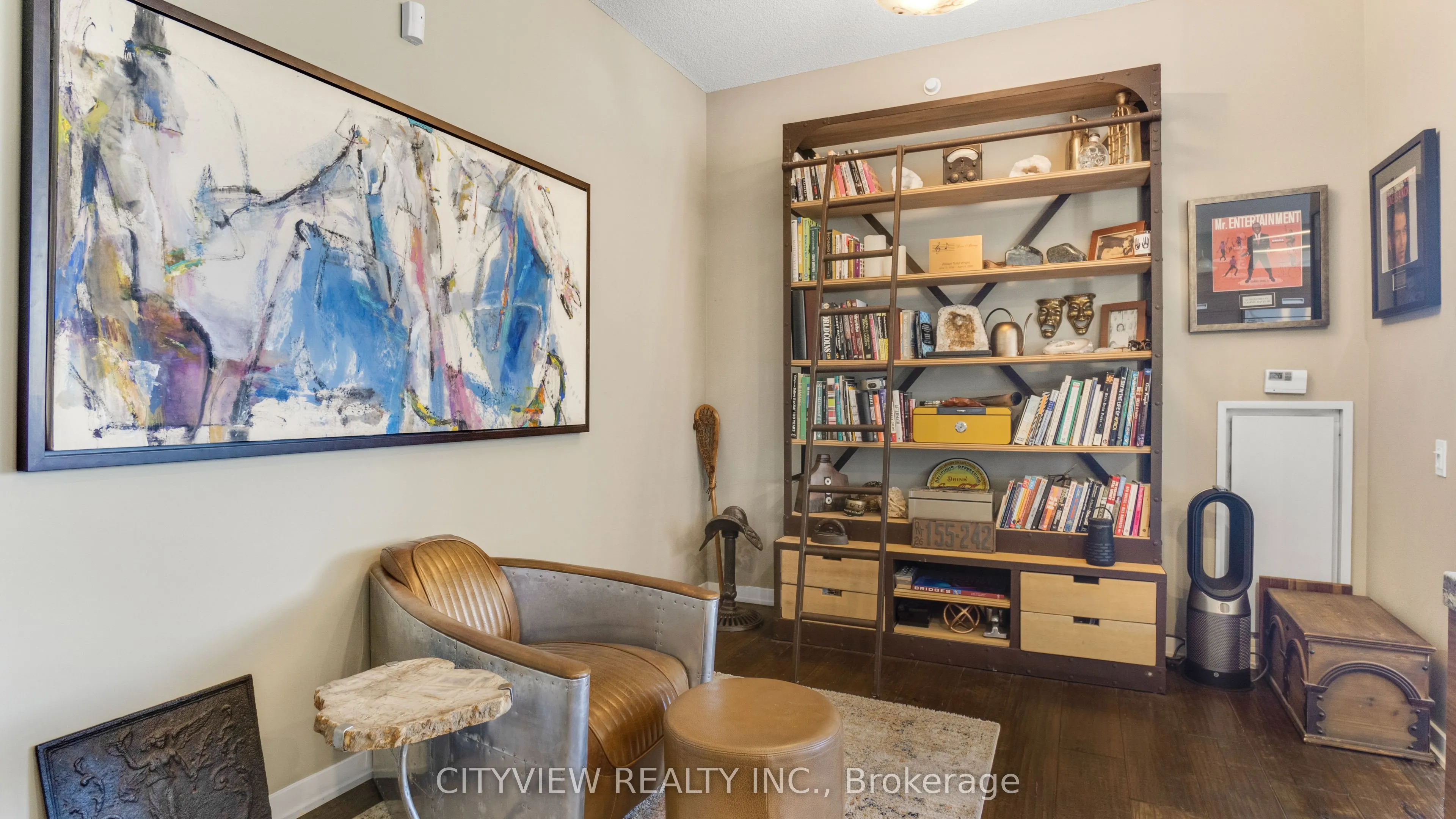 90 Park Lawn Road, #205