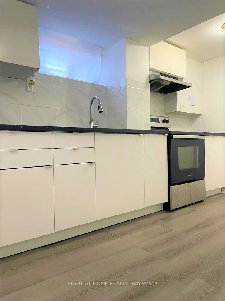 18 Inverdon Road, #Lower