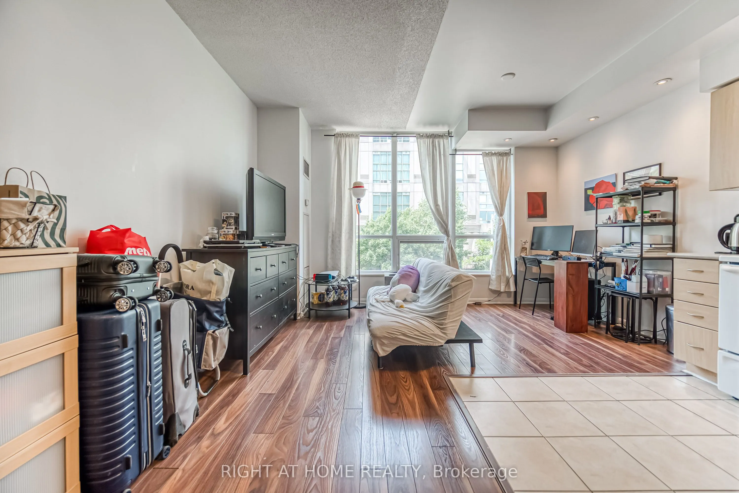 185 Legion Road N, #214