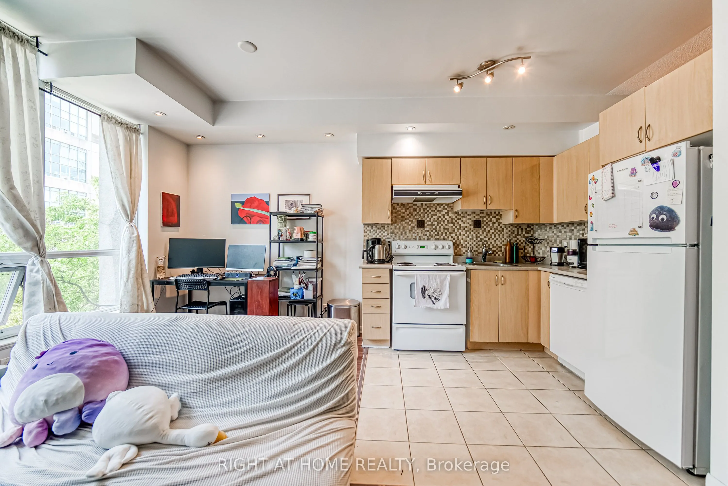 185 Legion Road N, #214