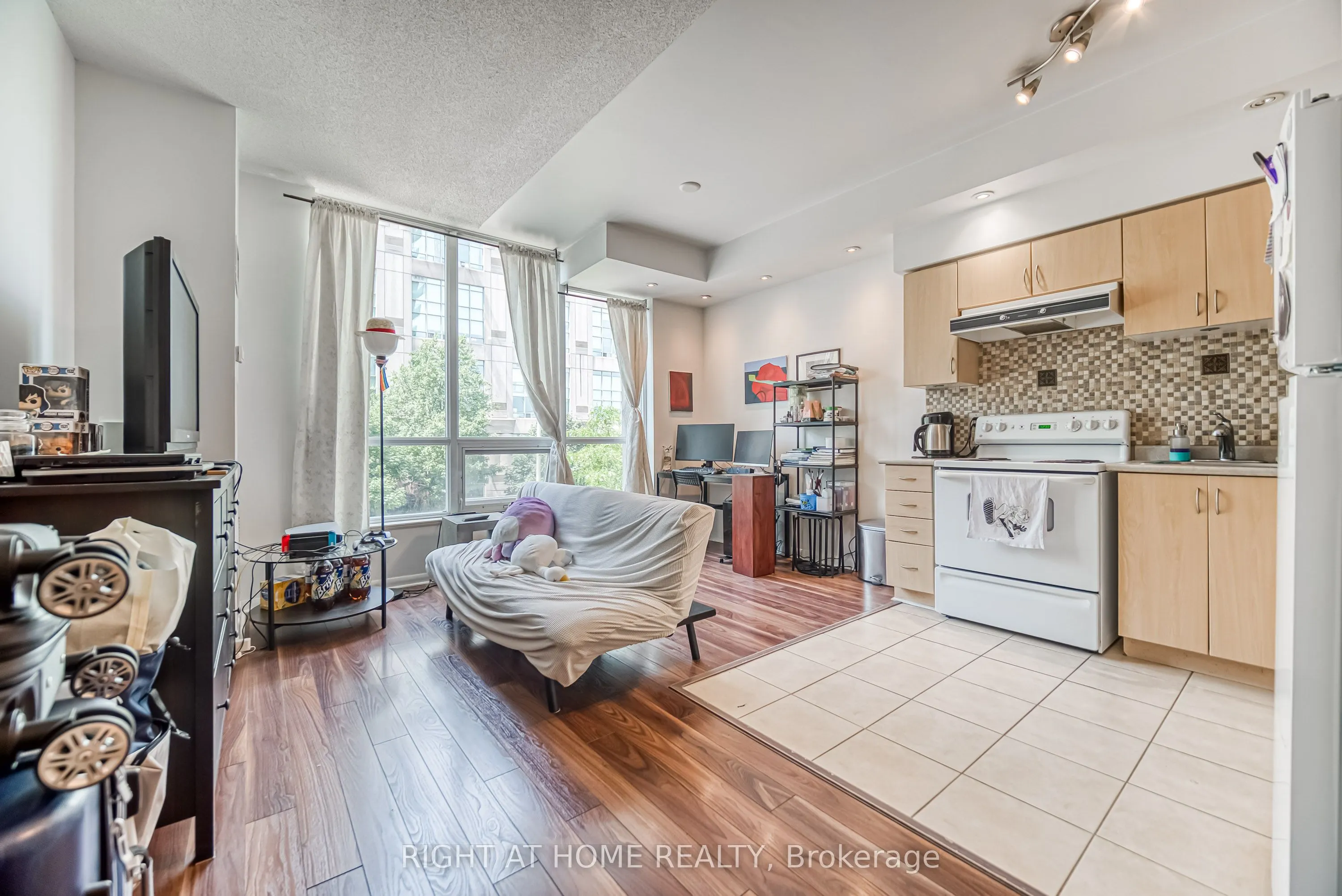 185 Legion Road N, #214