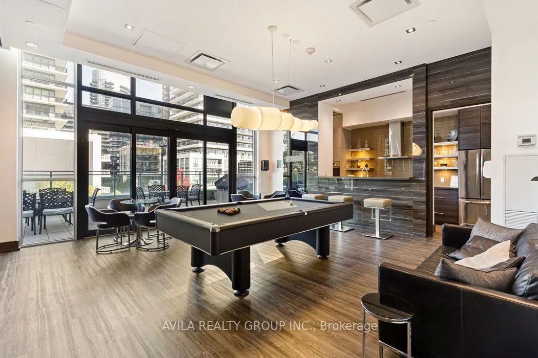33 Shore Breeze Drive, #1707