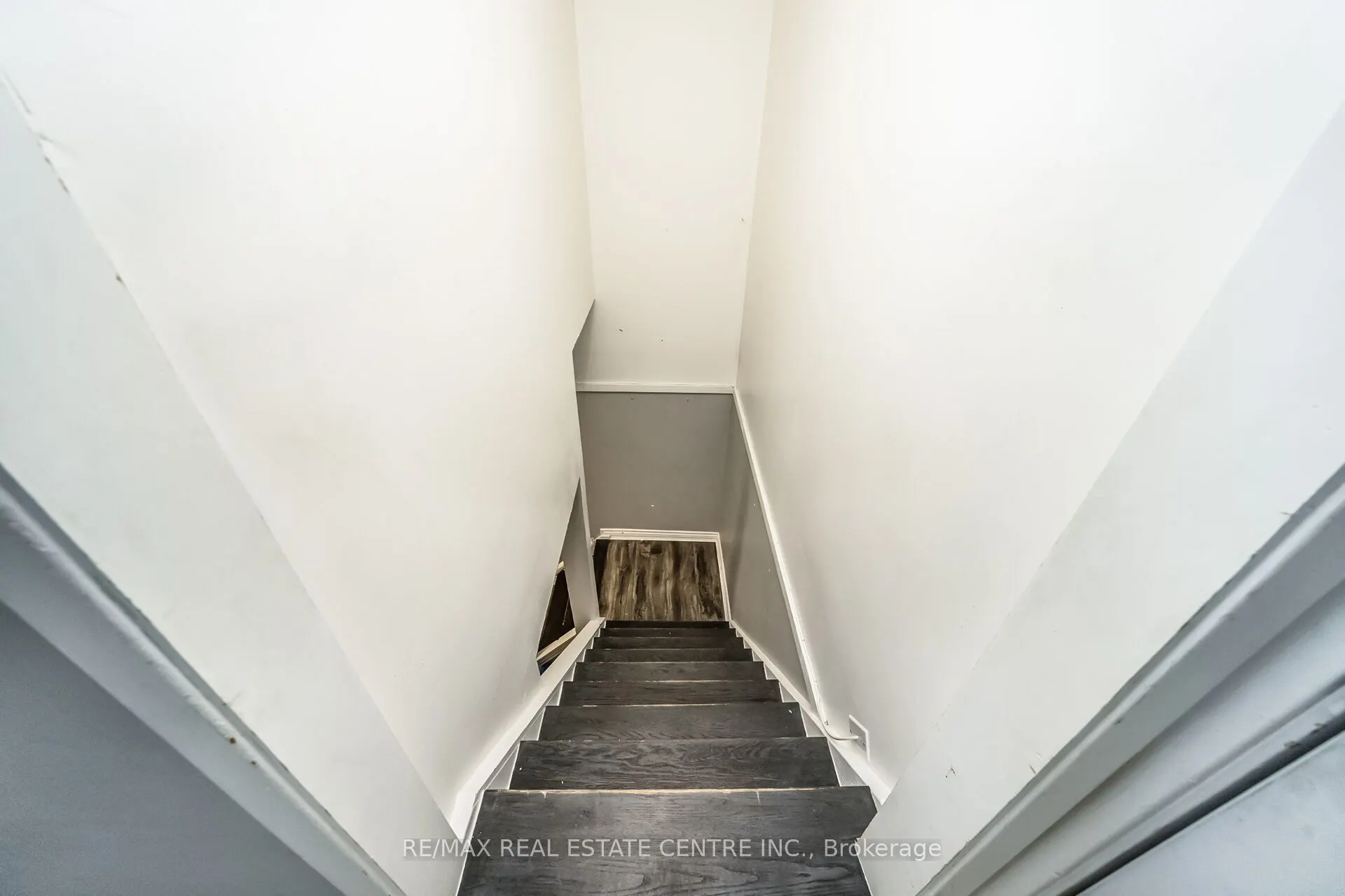 9 Watson Crescent