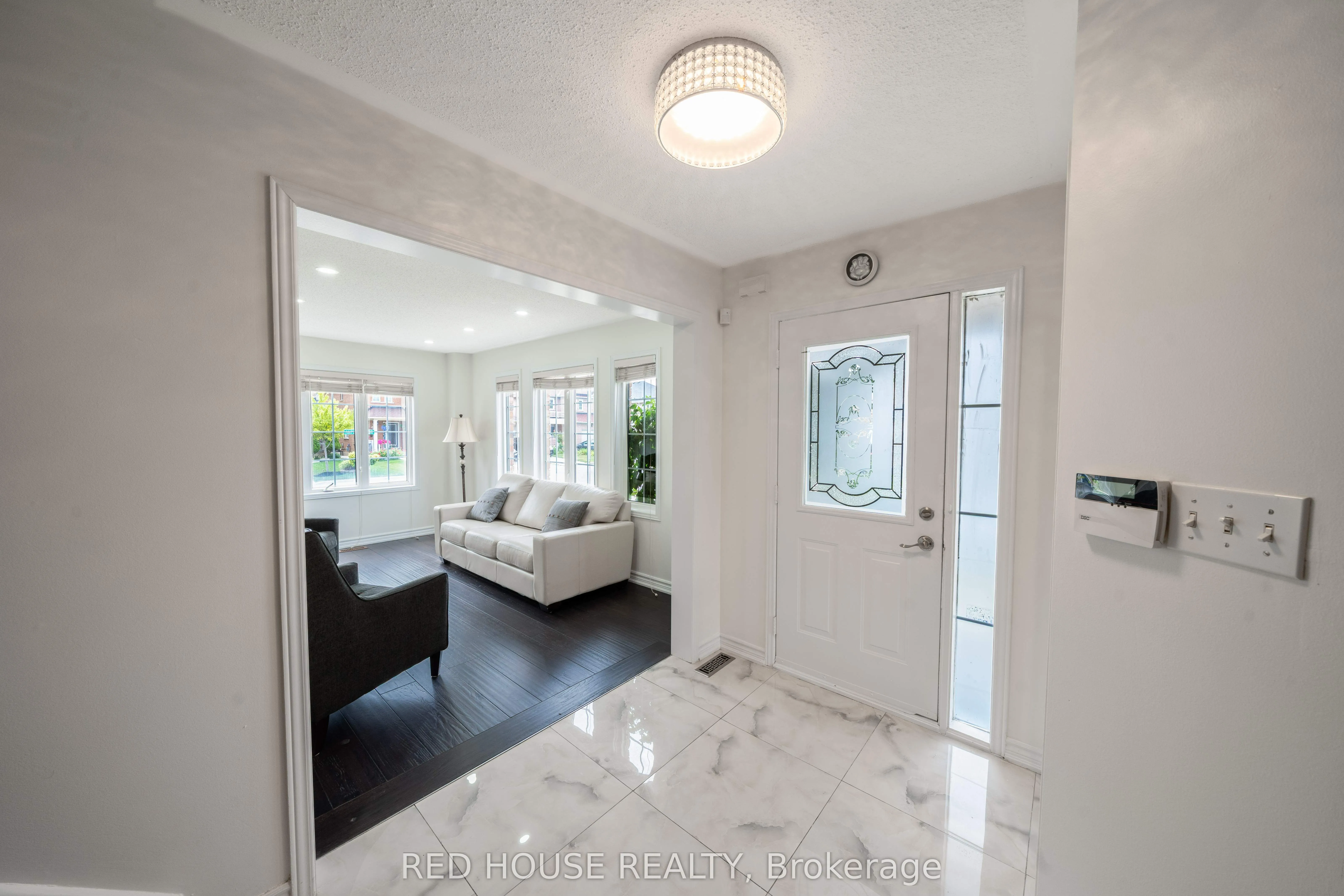 78 Passfield Trail