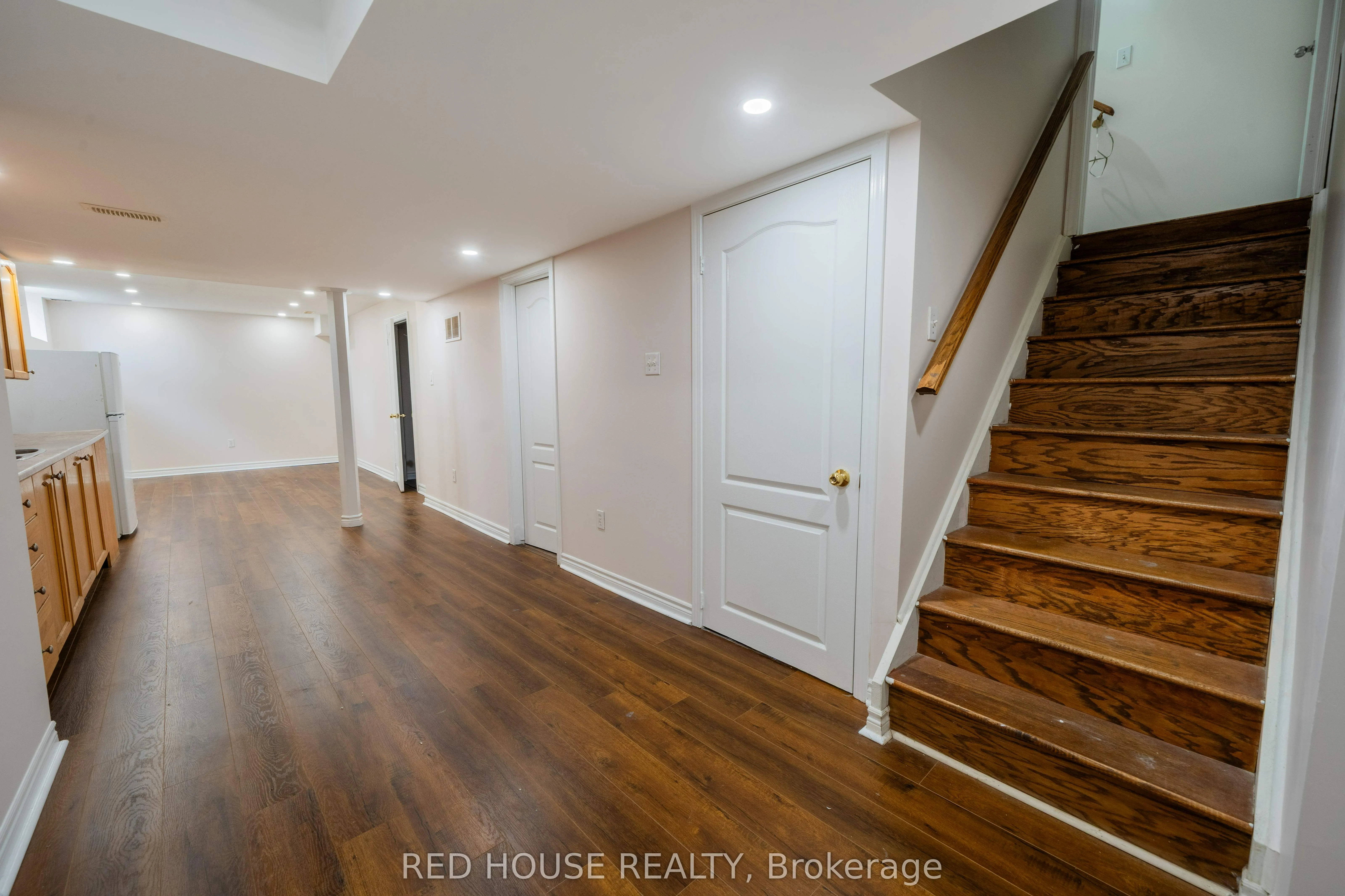 78 Passfield Trail